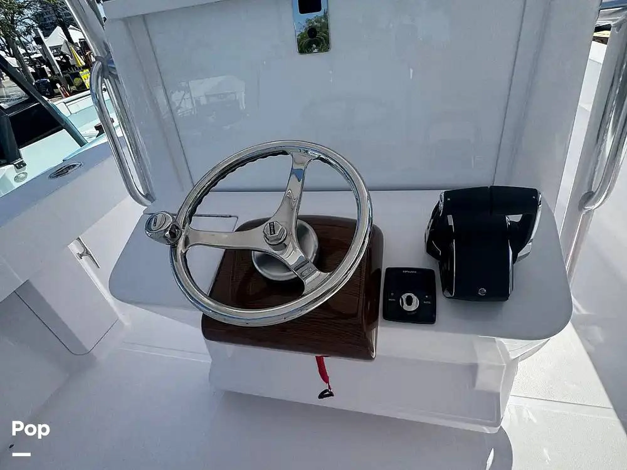 2027 Bahama 35 CC - Image 5