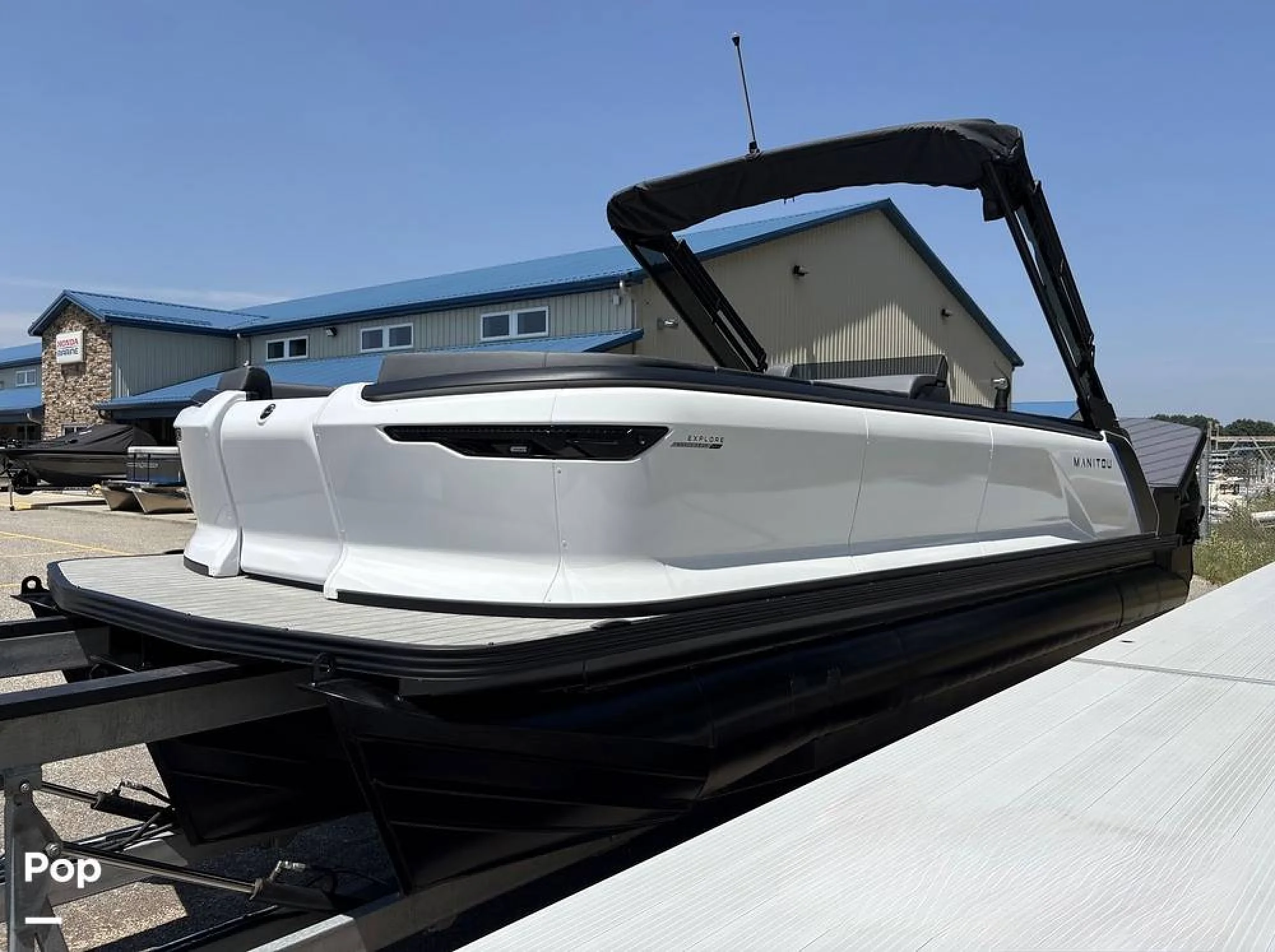 2024 Manitou Explore 24 Max Switchback - Image 3