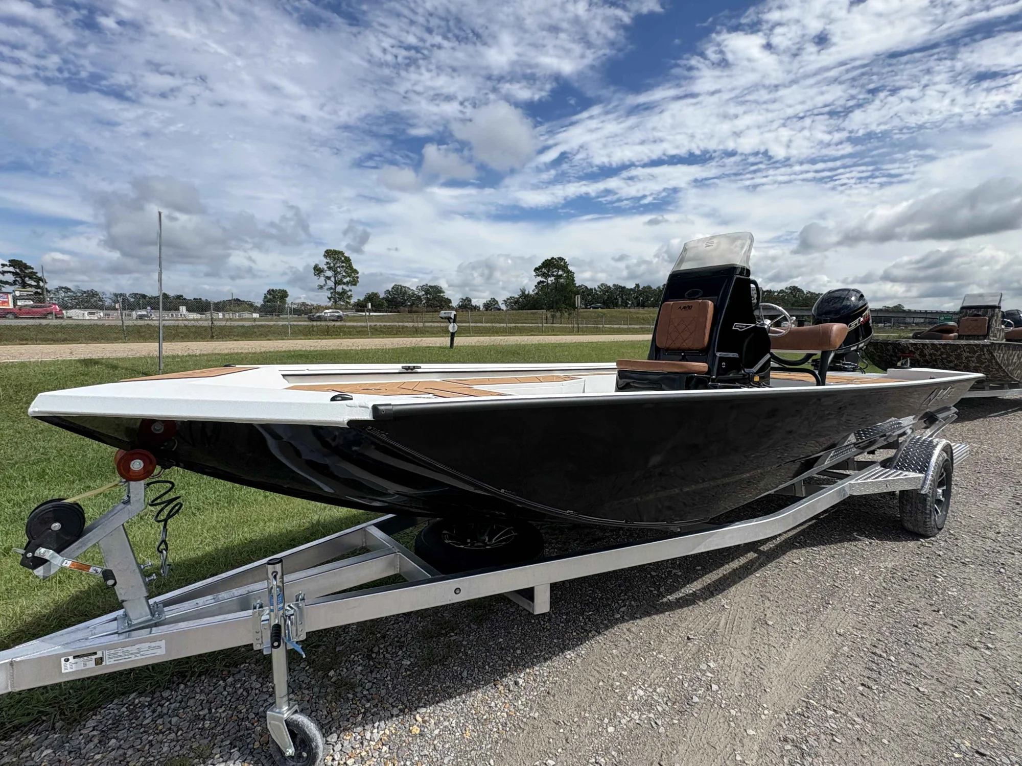 2027 Avid 207 Recon - Image 3