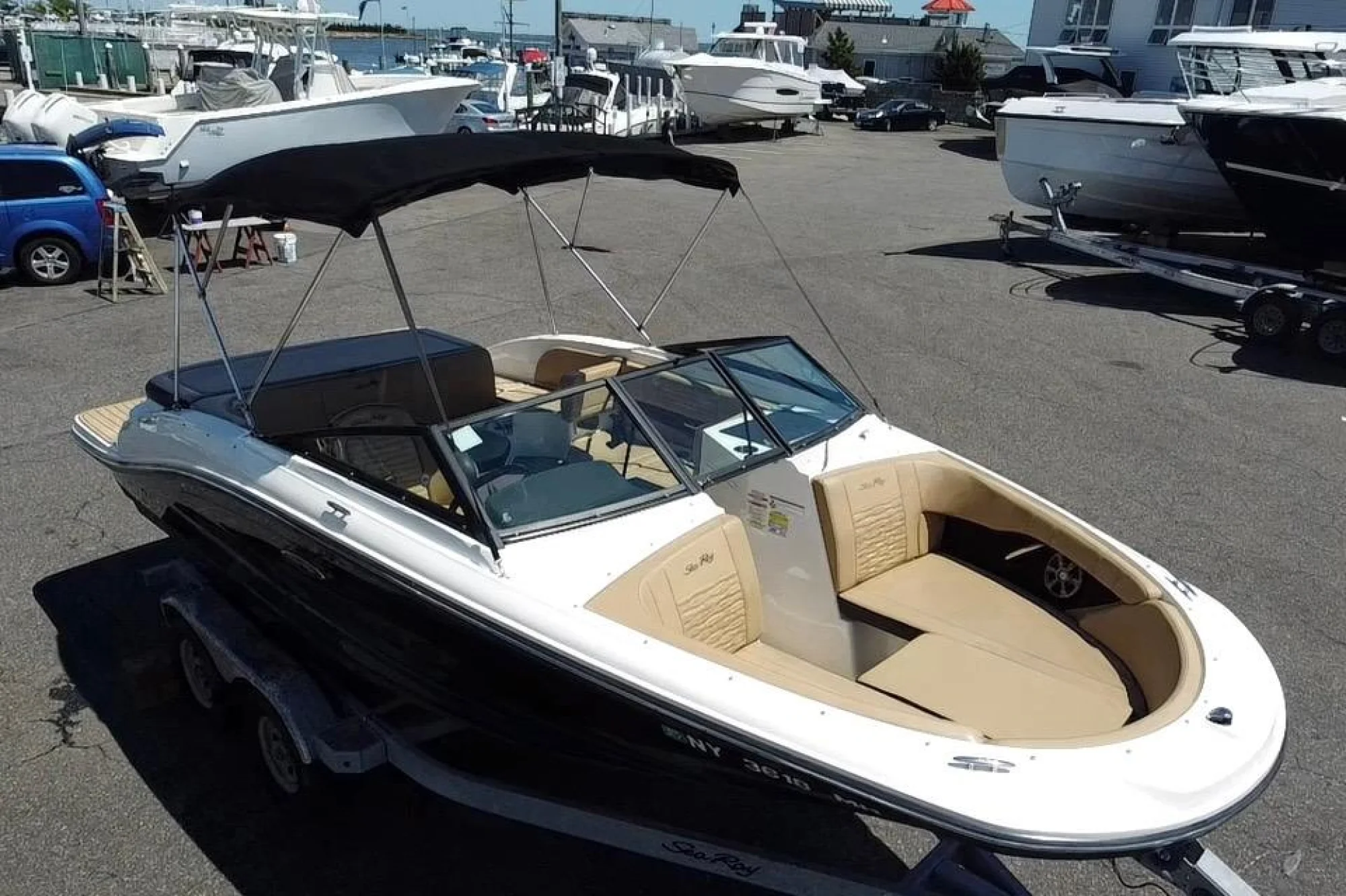 2021 Sea Ray SPX 190 - Image 4