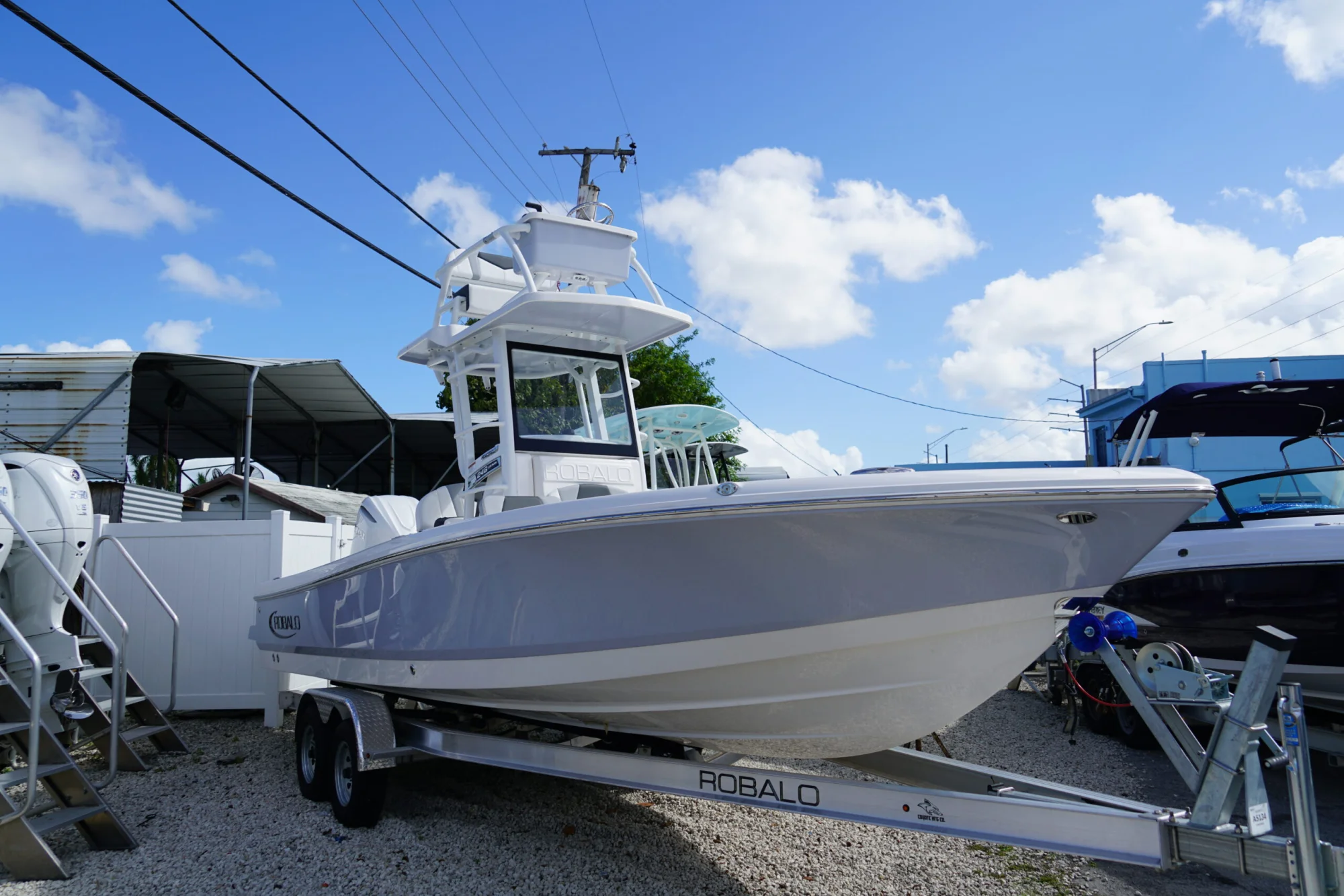 2026 ROBALO 246 Cayman SD - Image 4