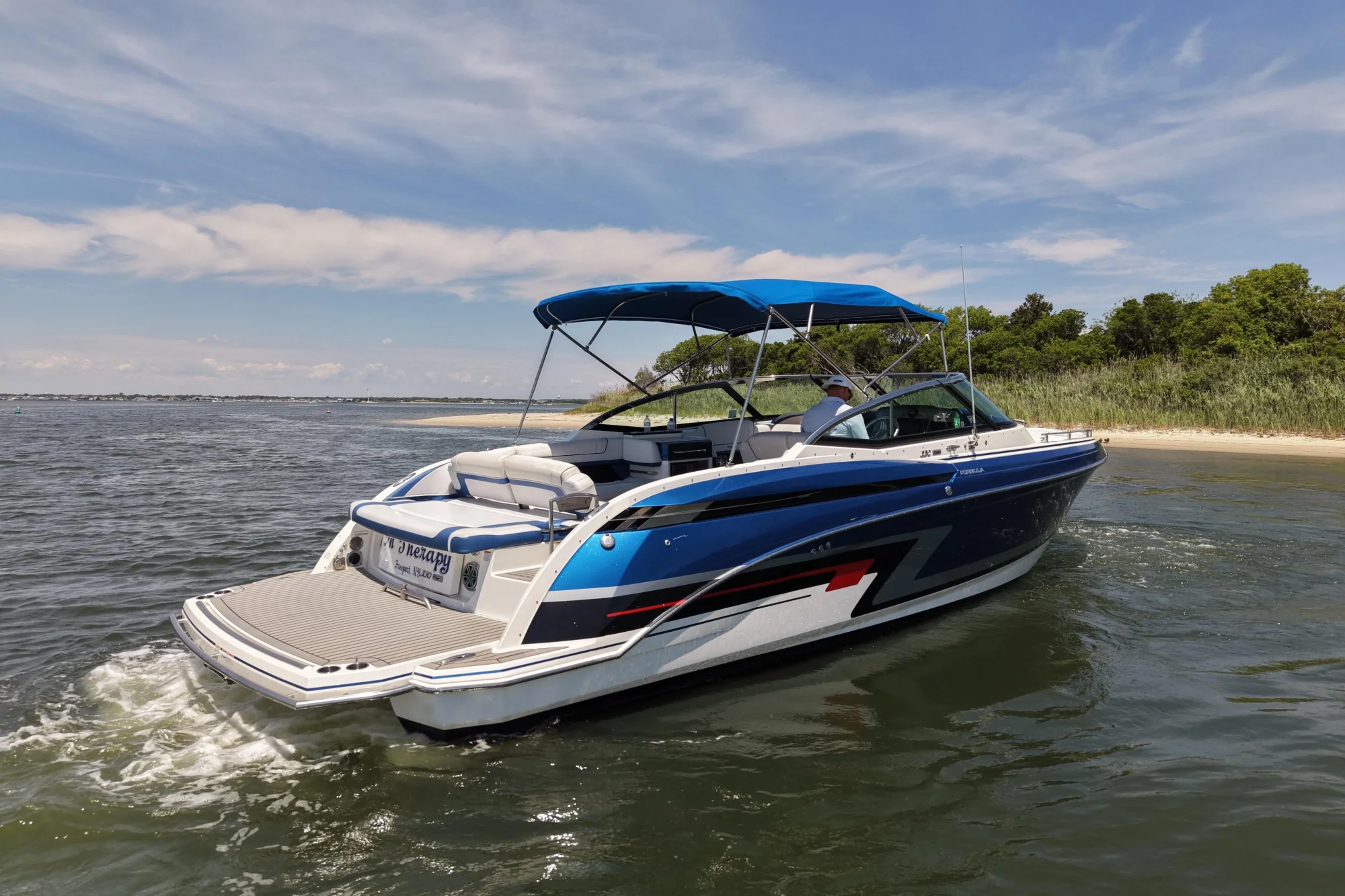 2018 Formula 330 Crossover Bowrider I/O - Image 5