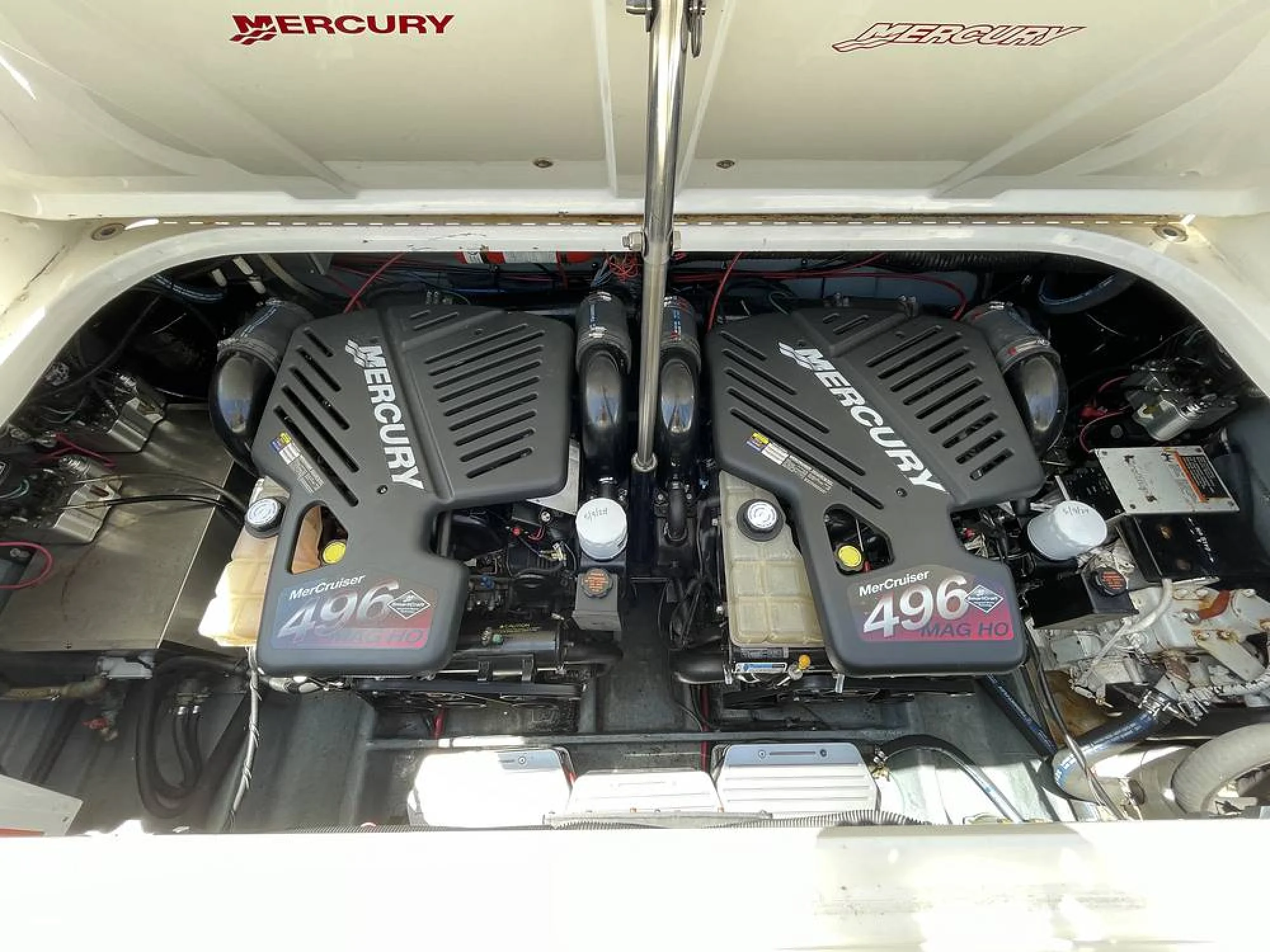 1995 Sea Ray Sunsport 310 - Image 5