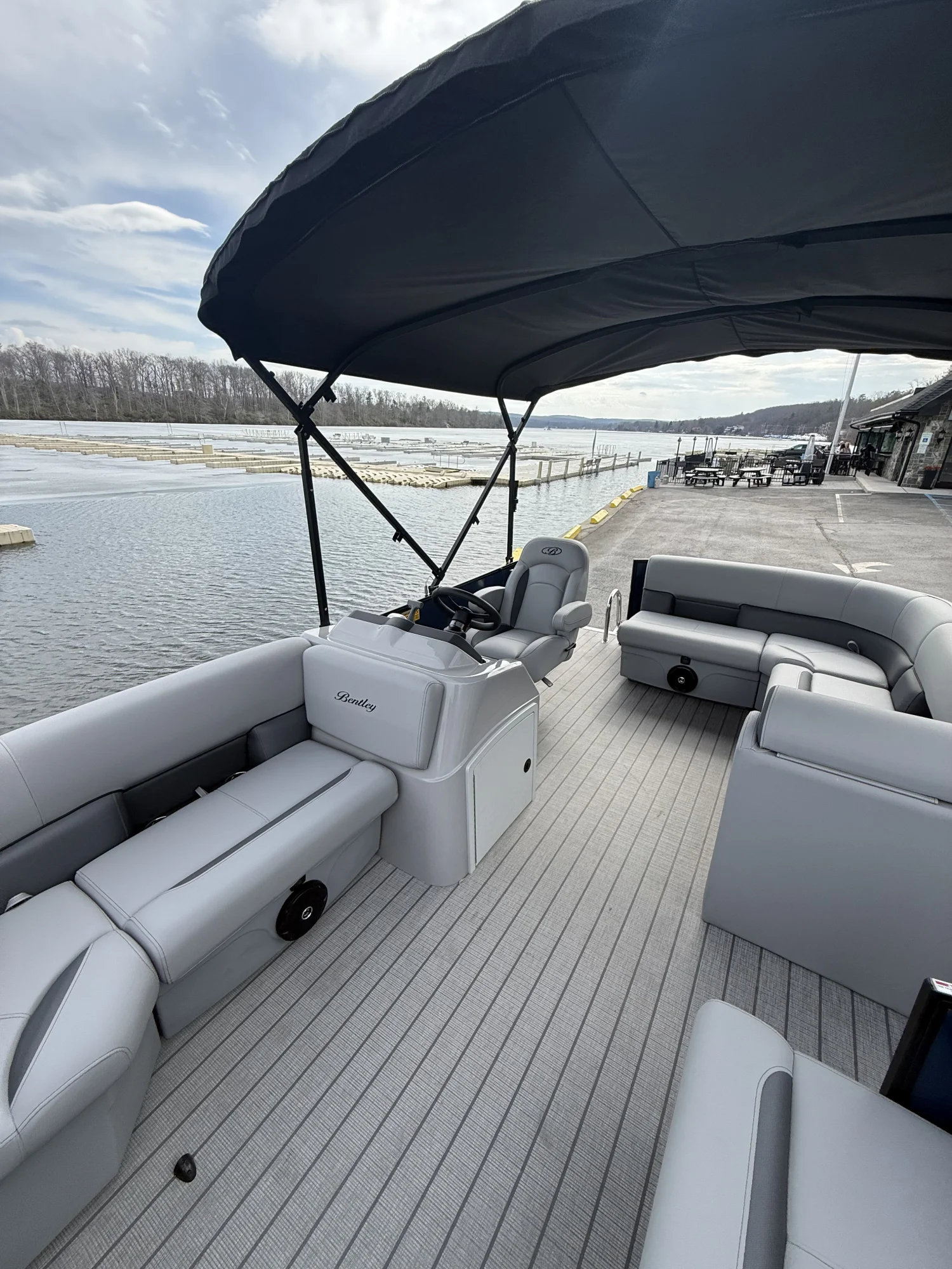 2026 Bentley Pontoons LE 160CR - Image 5