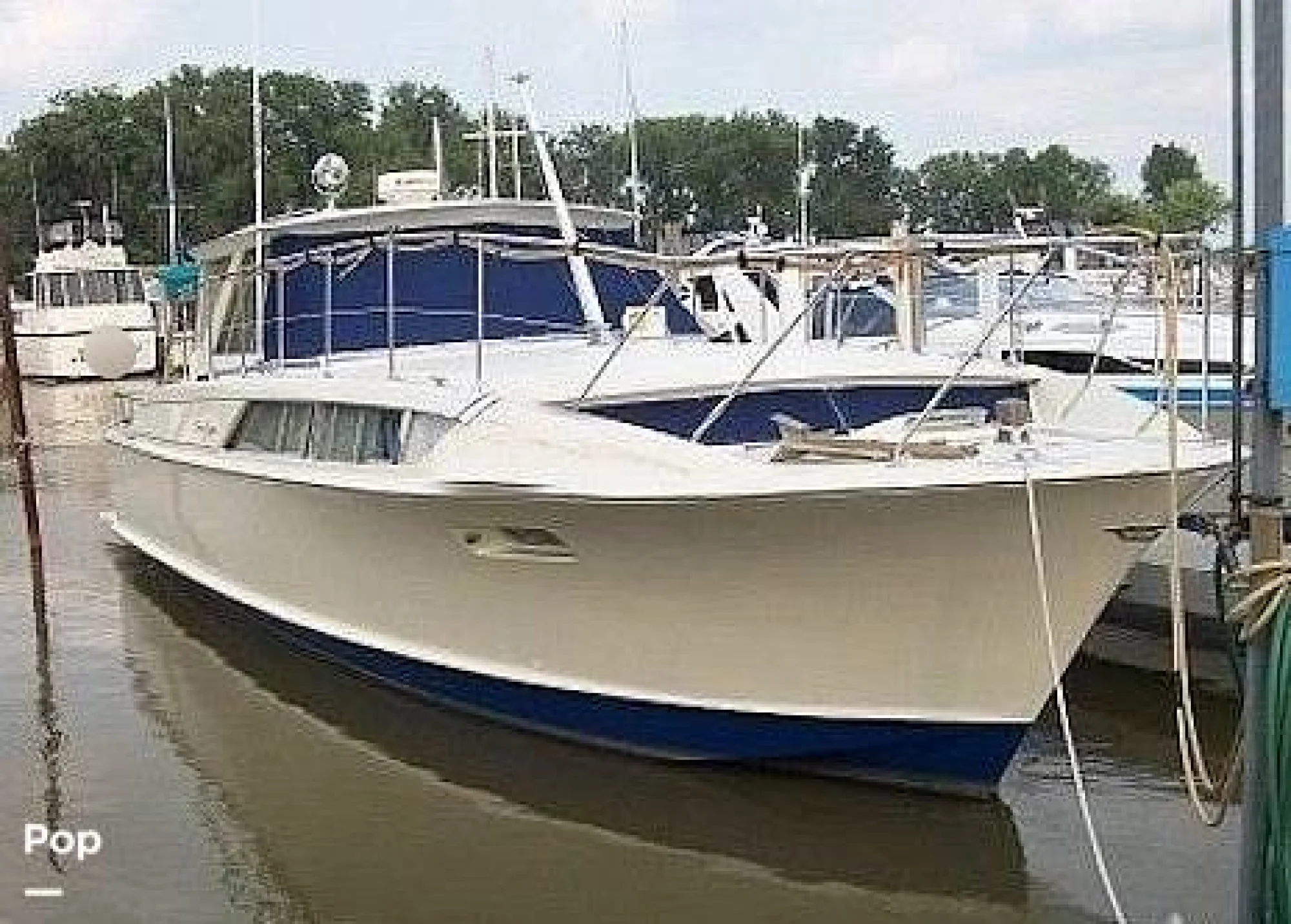 1970 Chris-Craft Commander 38 - Image 3