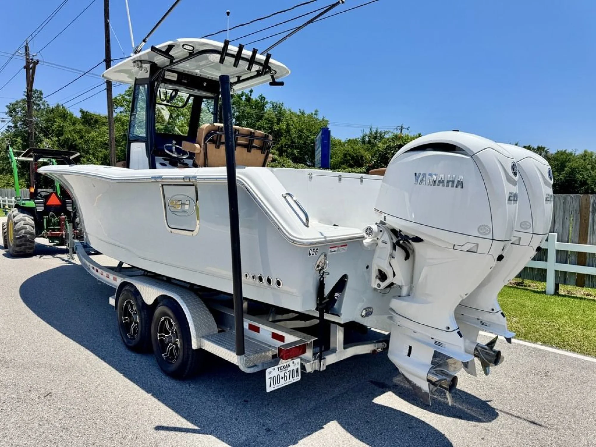 2024 Sea Hunt Gamefish 27 With Coffin Box - Image 2