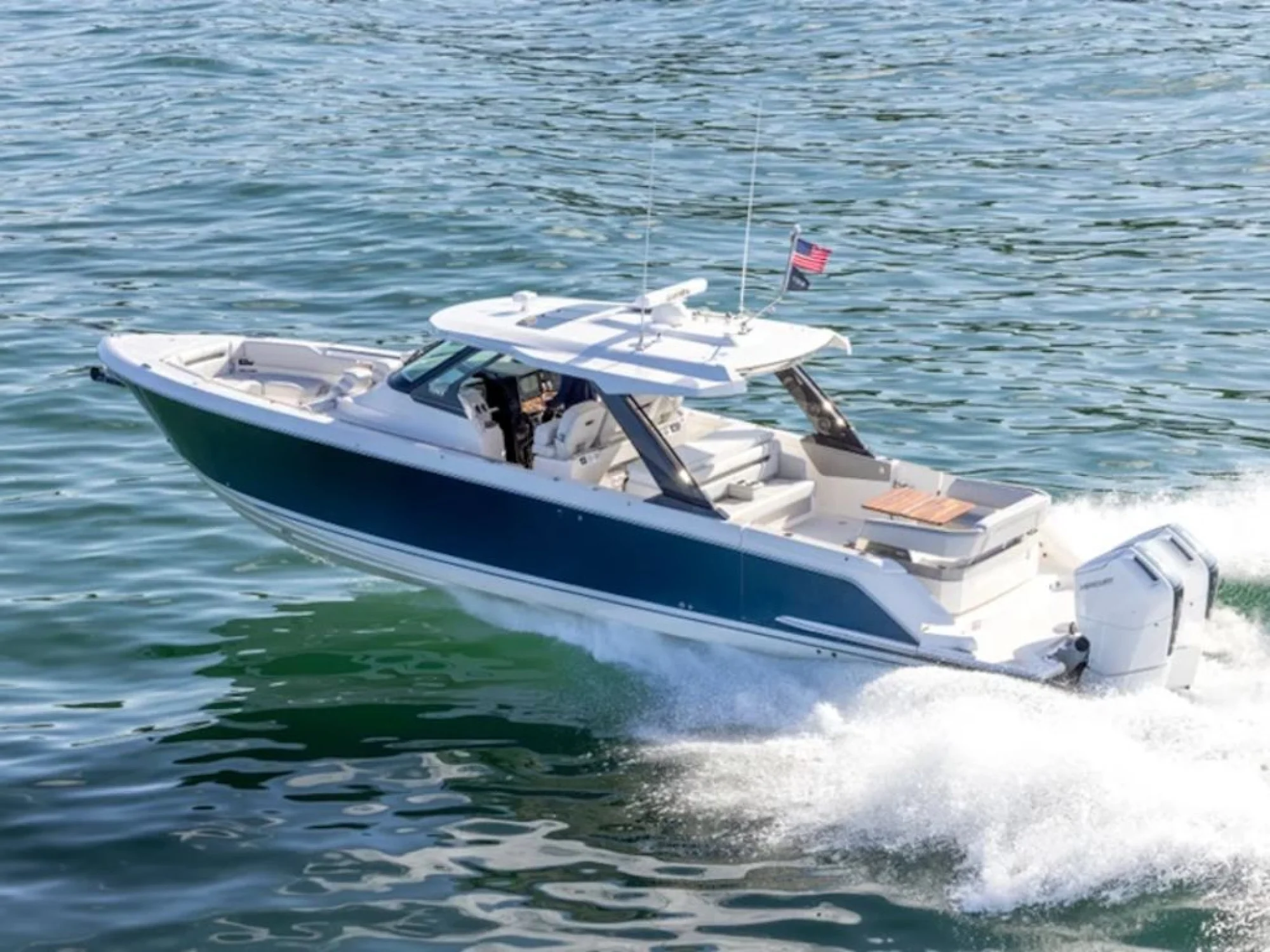 Tiara Yachts 43LS - Image 2