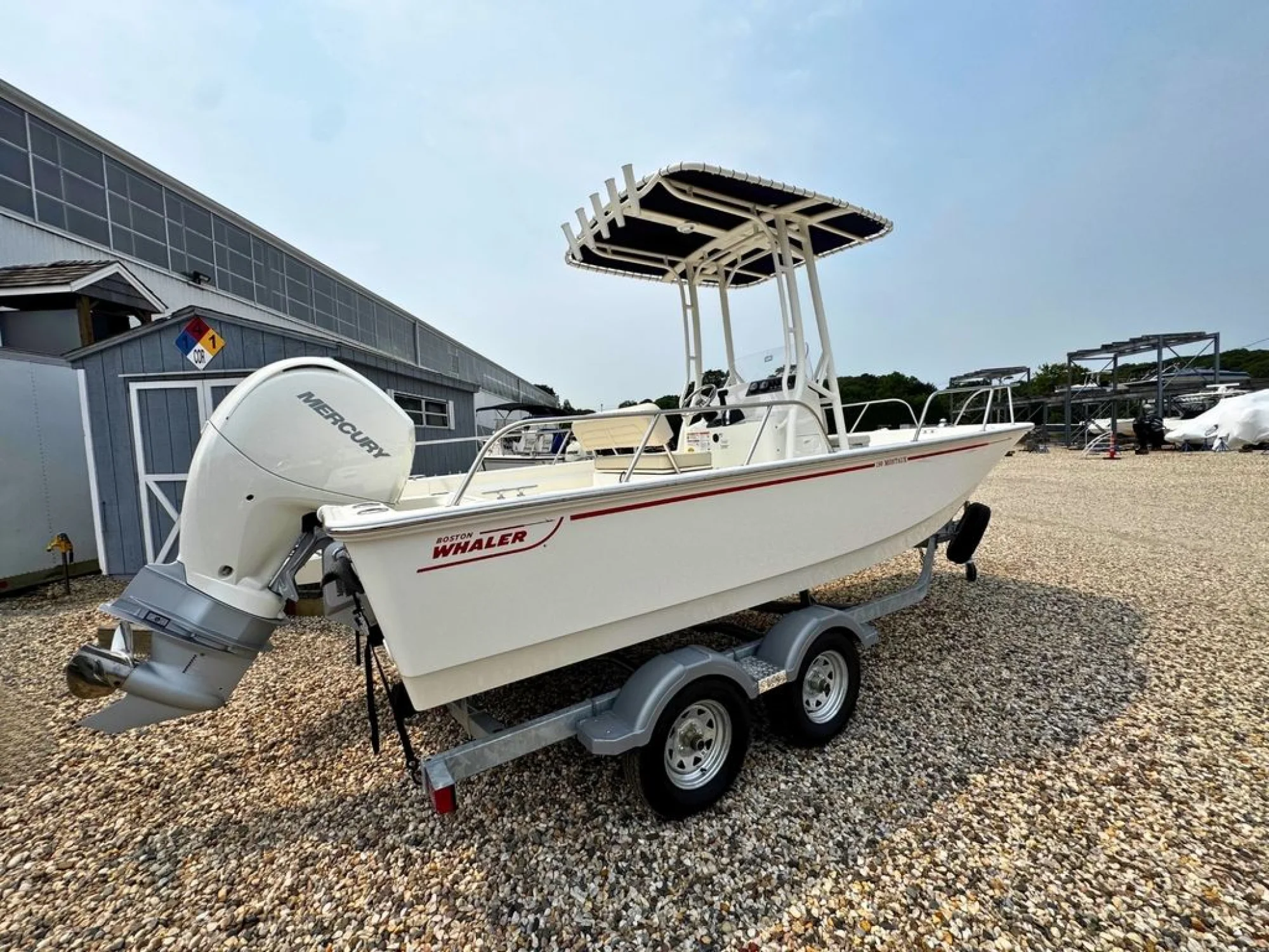 Boston Whaler 190 Montauk - Image 4
