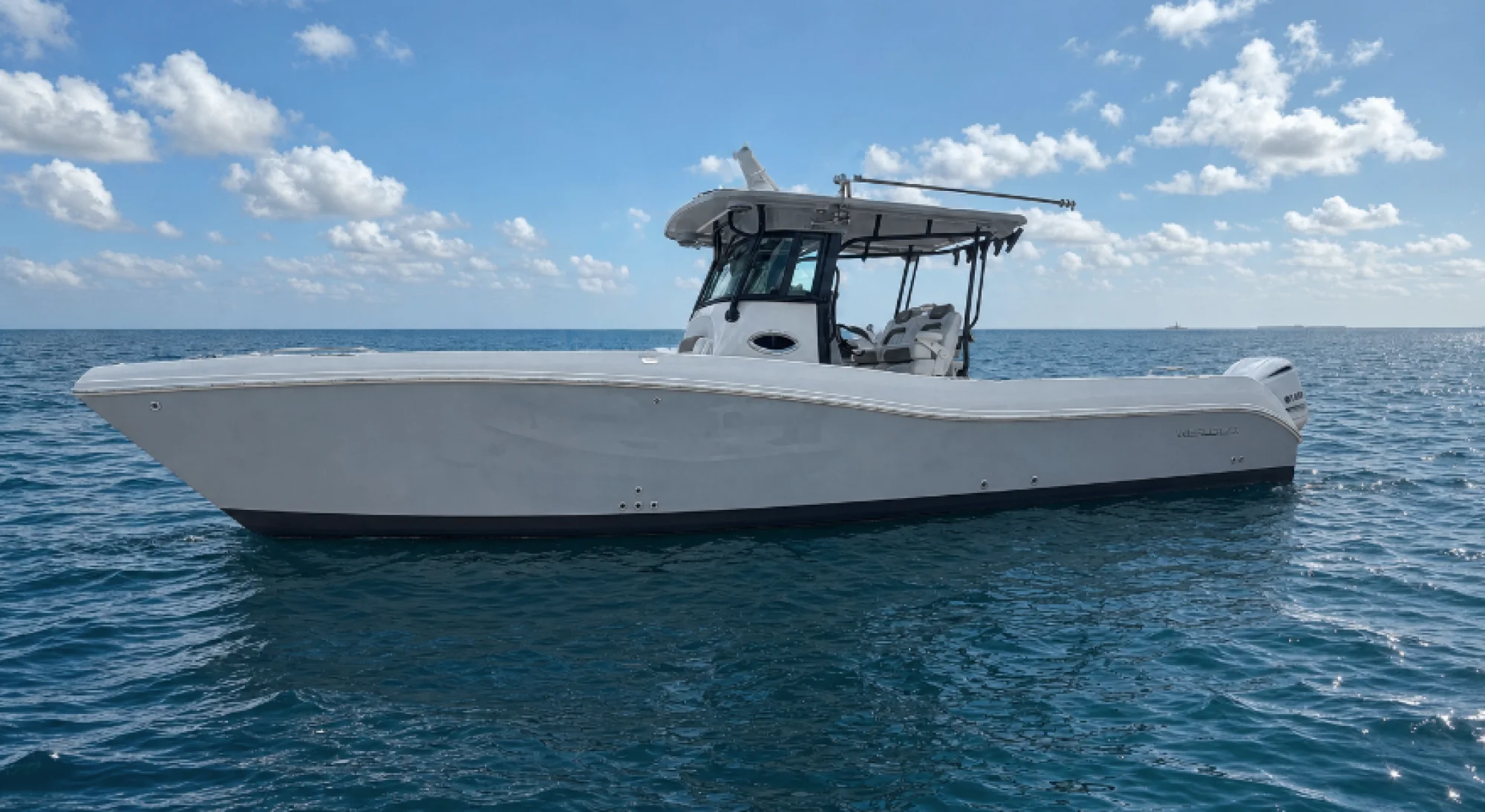 2020 World Cat 325 CC - Image 2
