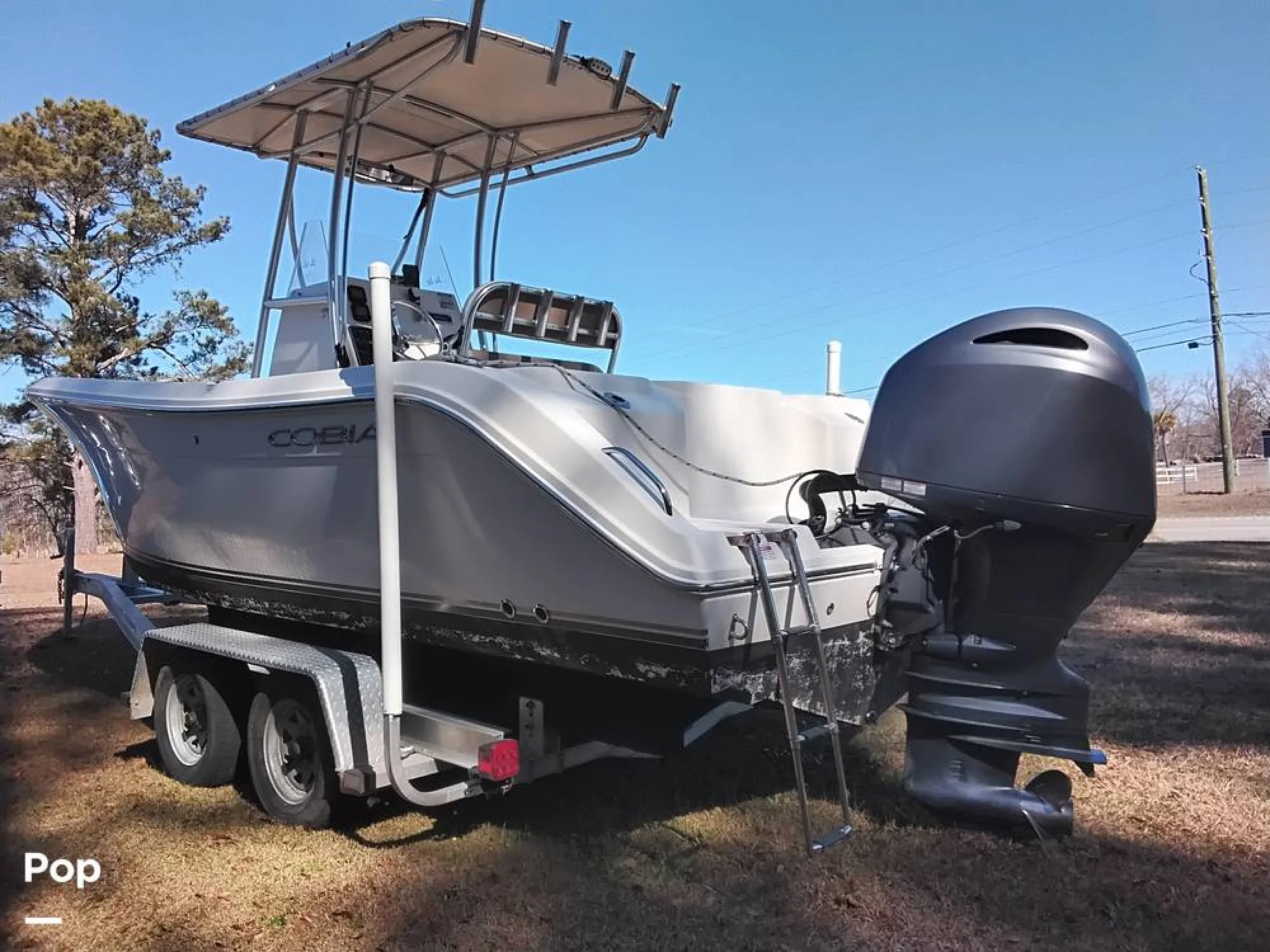2015 Cobia 217 CC - Image 3
