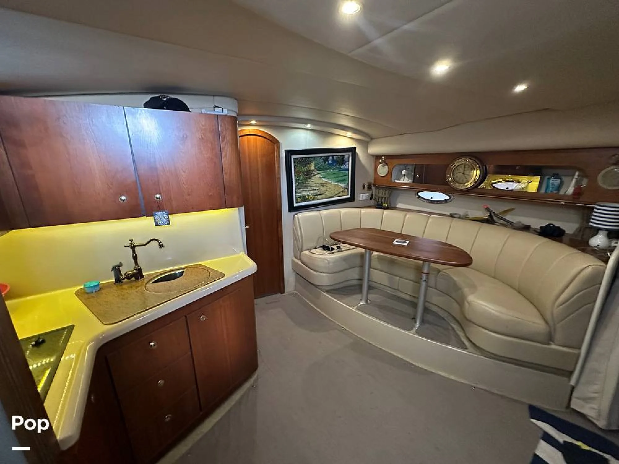 2000 Cruisers Yachts 3575 Express - Image 5