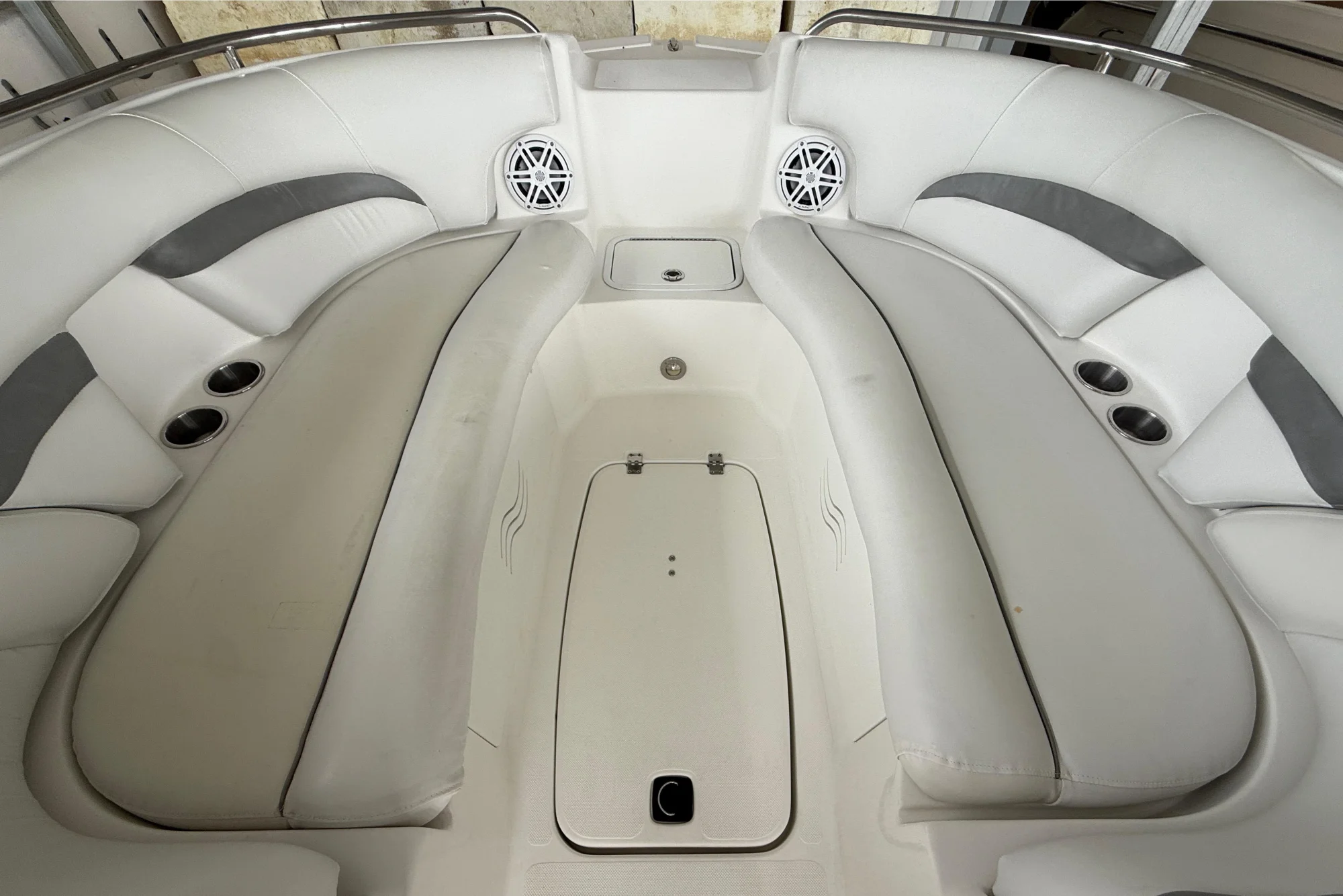 2014 Hurricane SunDeck 2400 OB - Image 4