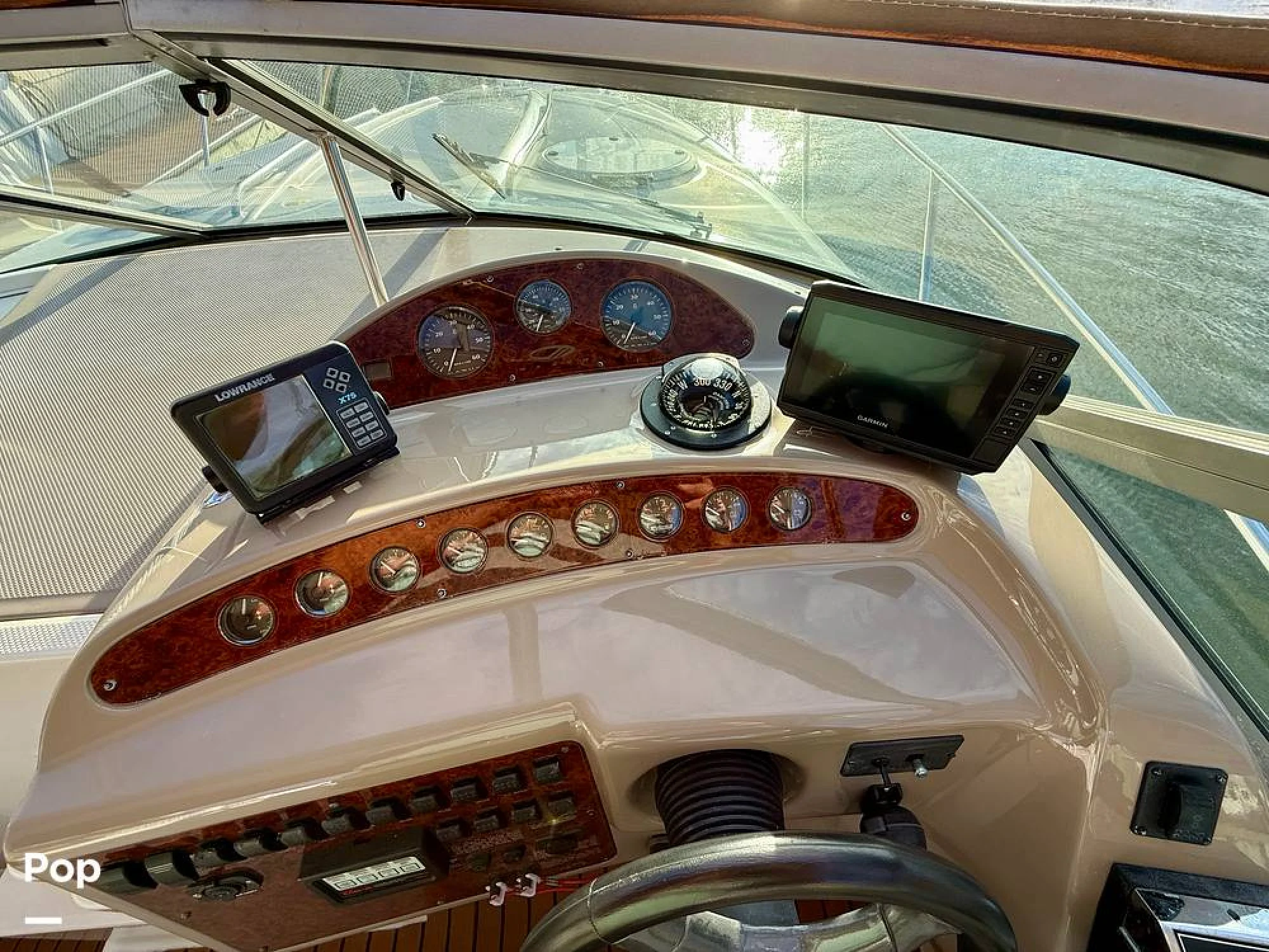 2000 Maxum 3300 SCR - Image 2