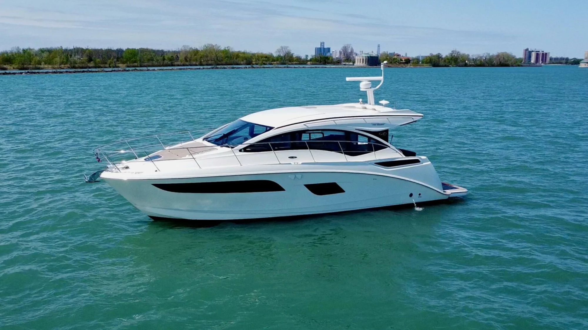 2017 Sea Ray 400 Sundancer