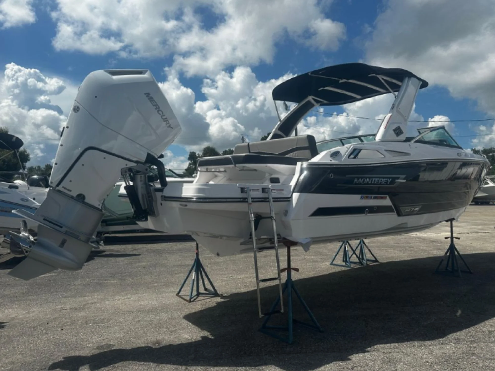 2026 Monterey 275 Super Sport - Image 2