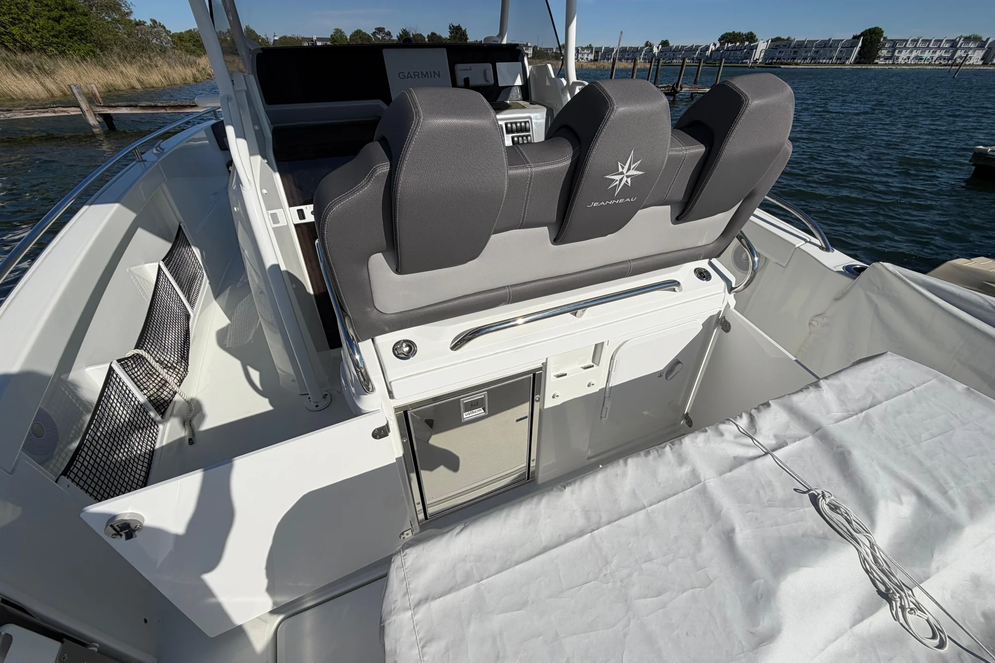 2024 Jeanneau Leader 9.0 CC - Image 4