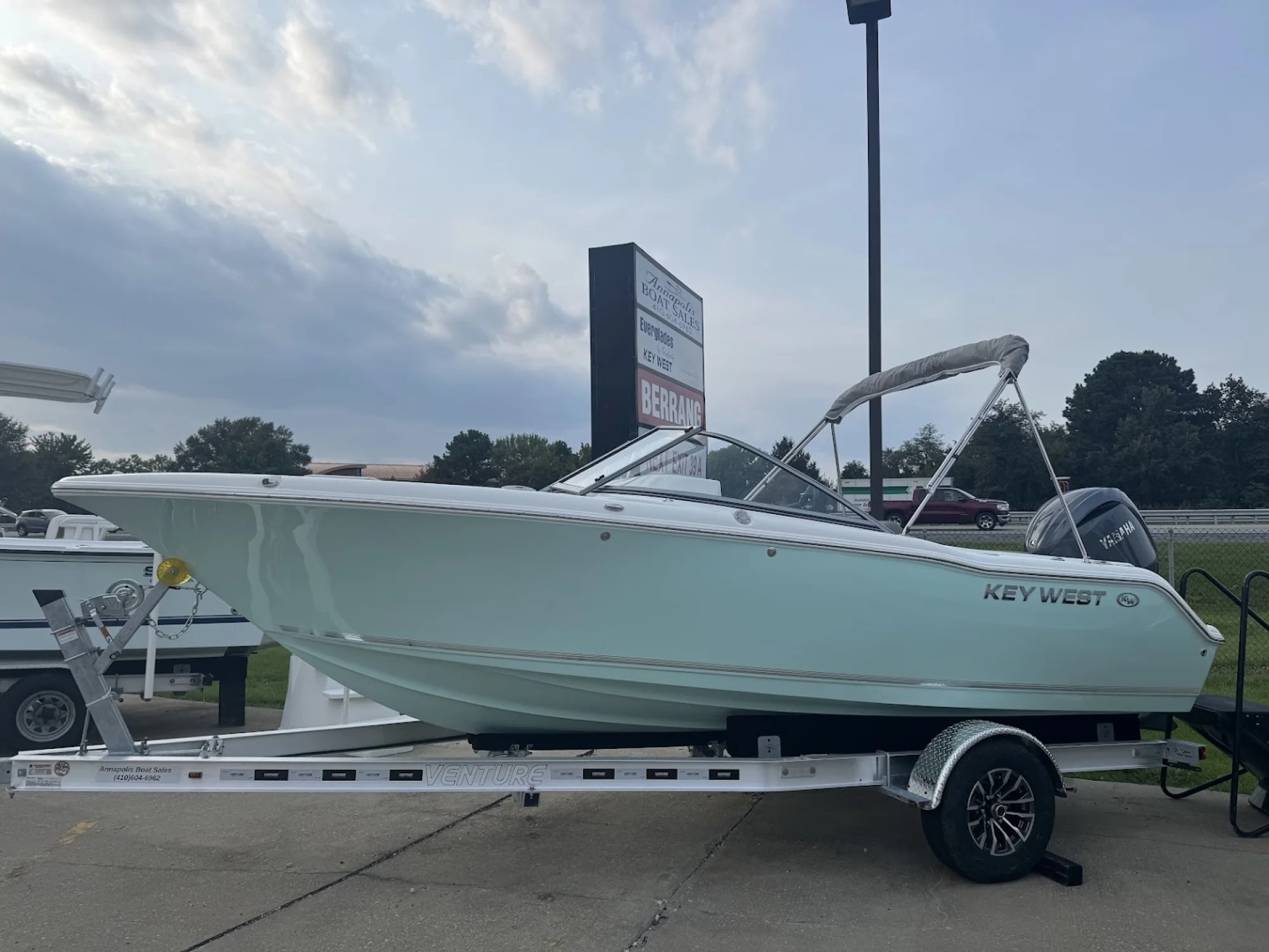 2027 20' Key West 203DFS