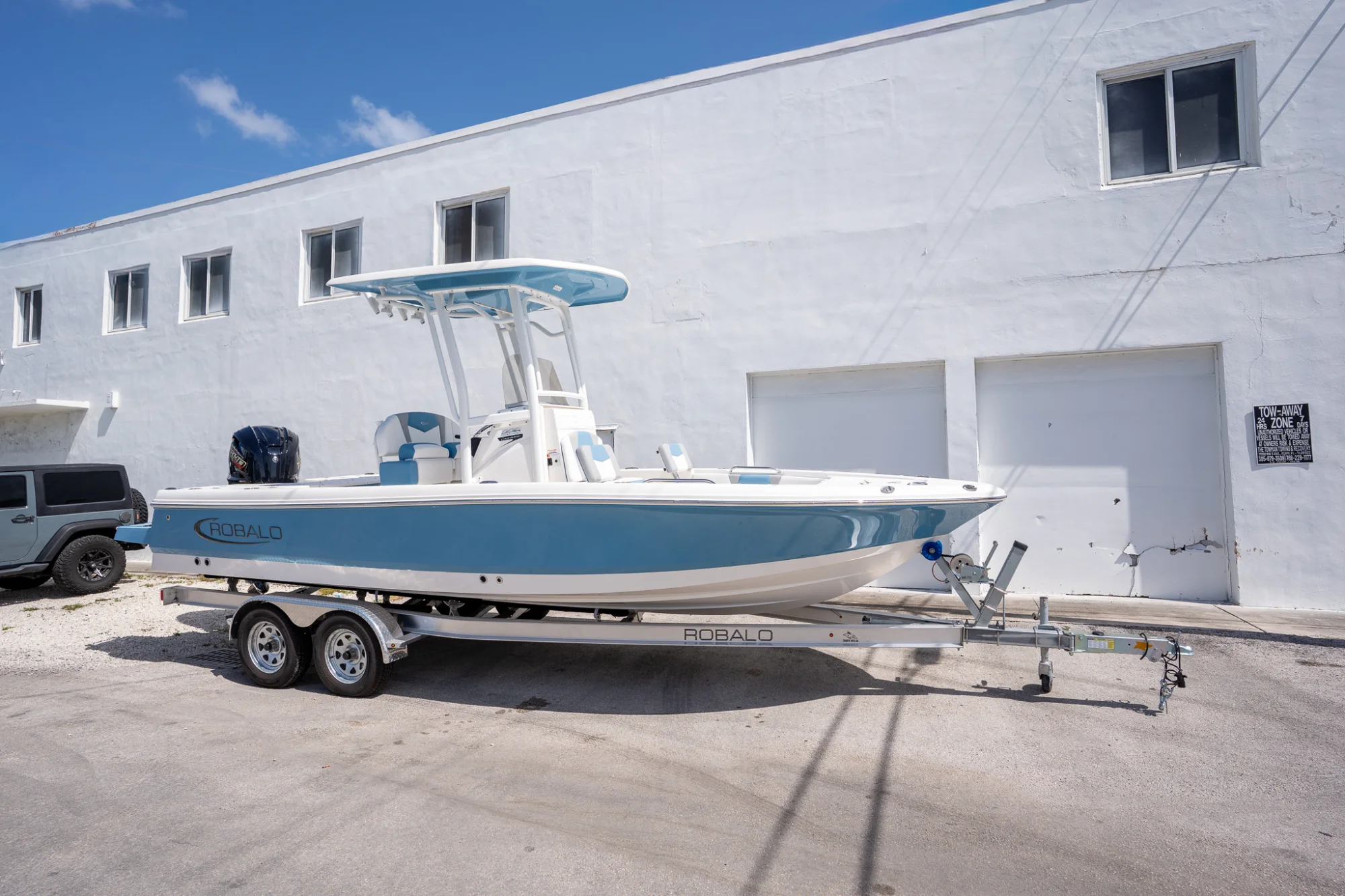 2026 ROBALO 226 Cayman - Image 2