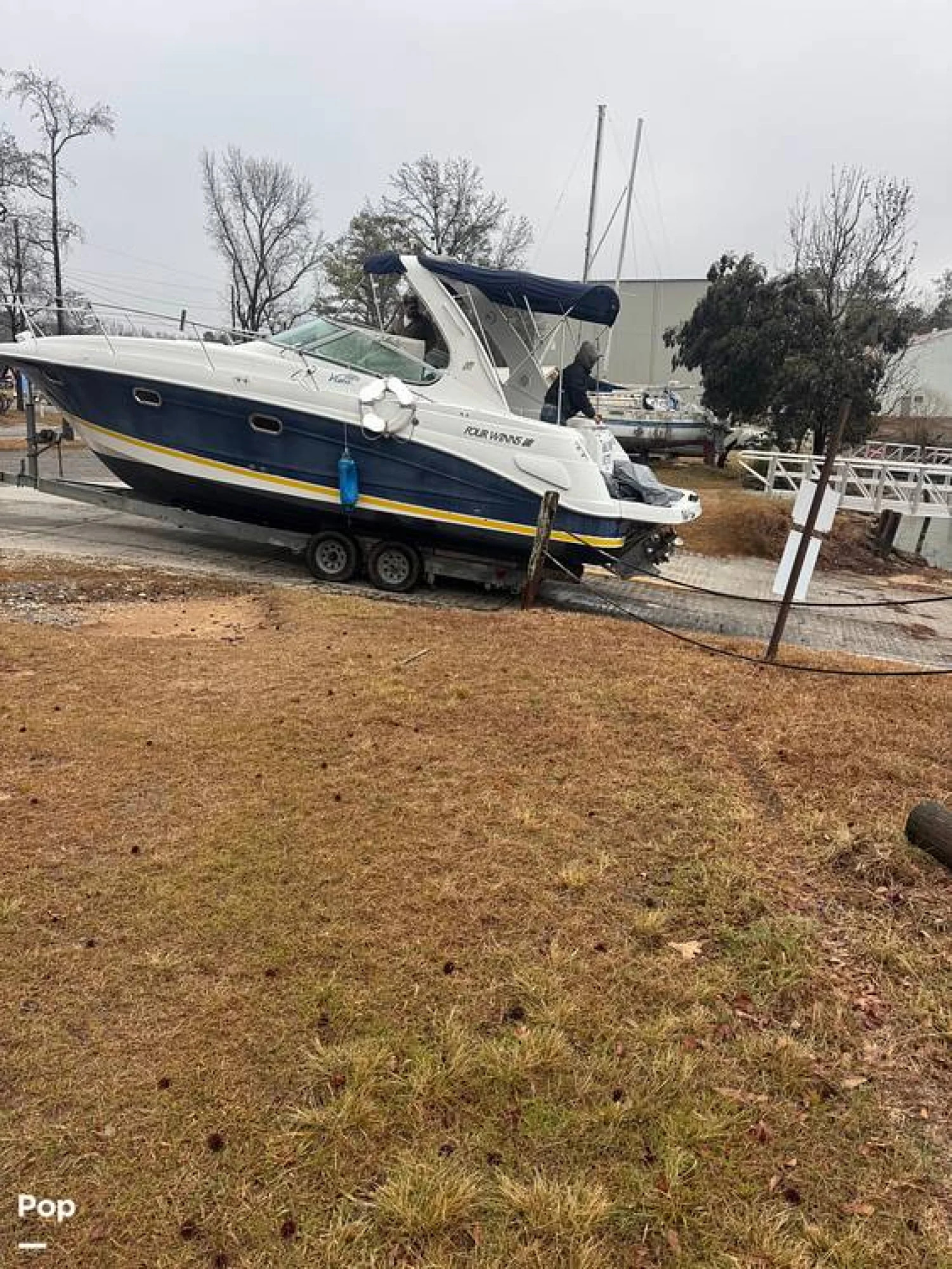 2004 Four Winns Vista 328 - Image 4