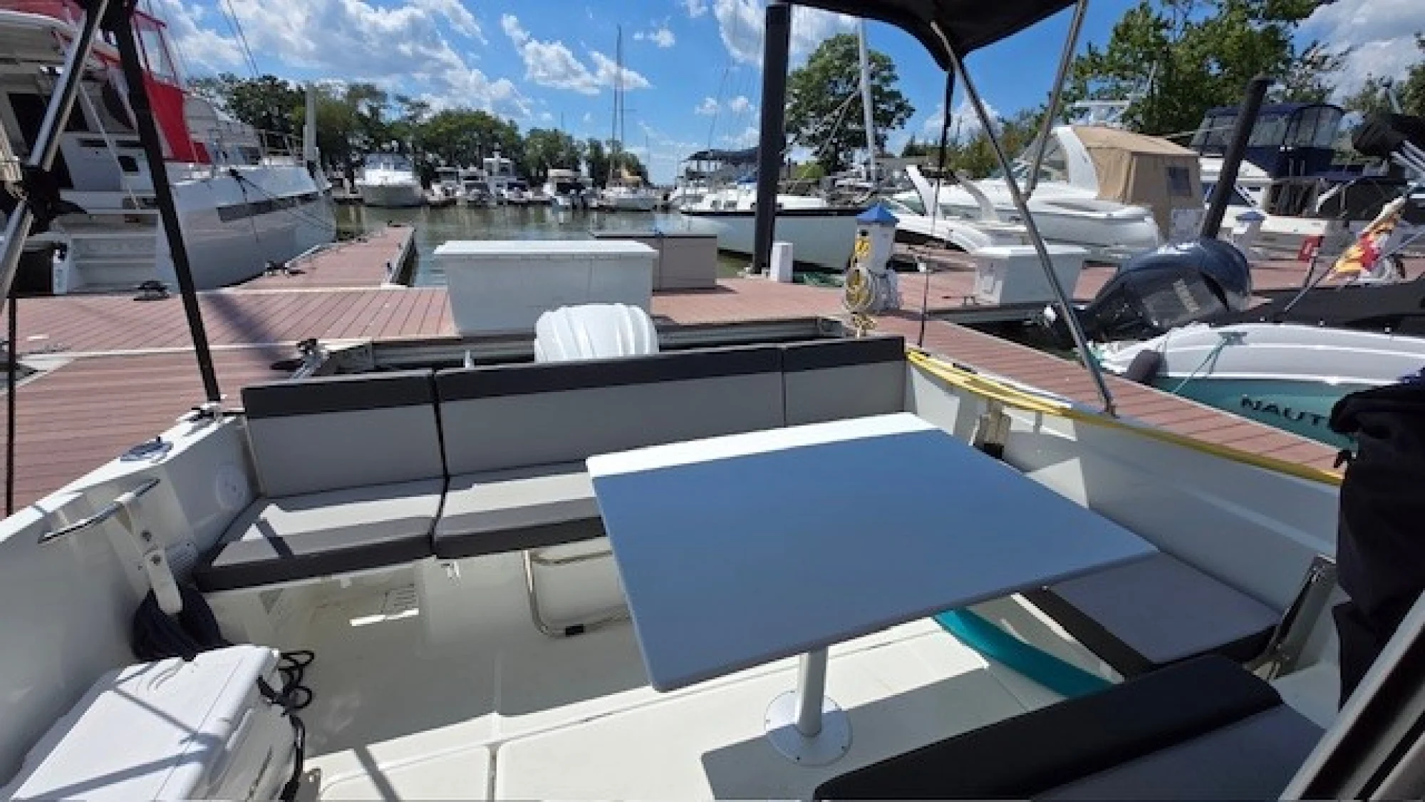 2024 Jeanneau NC Weekender 795 Series 2 - Image 4