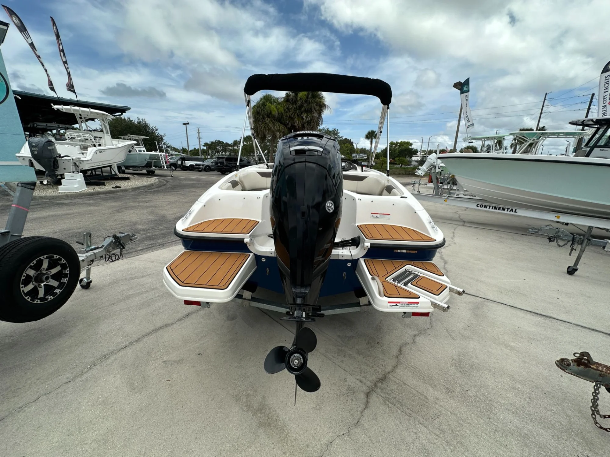 2021 Bayliner Element E18 - Image 3