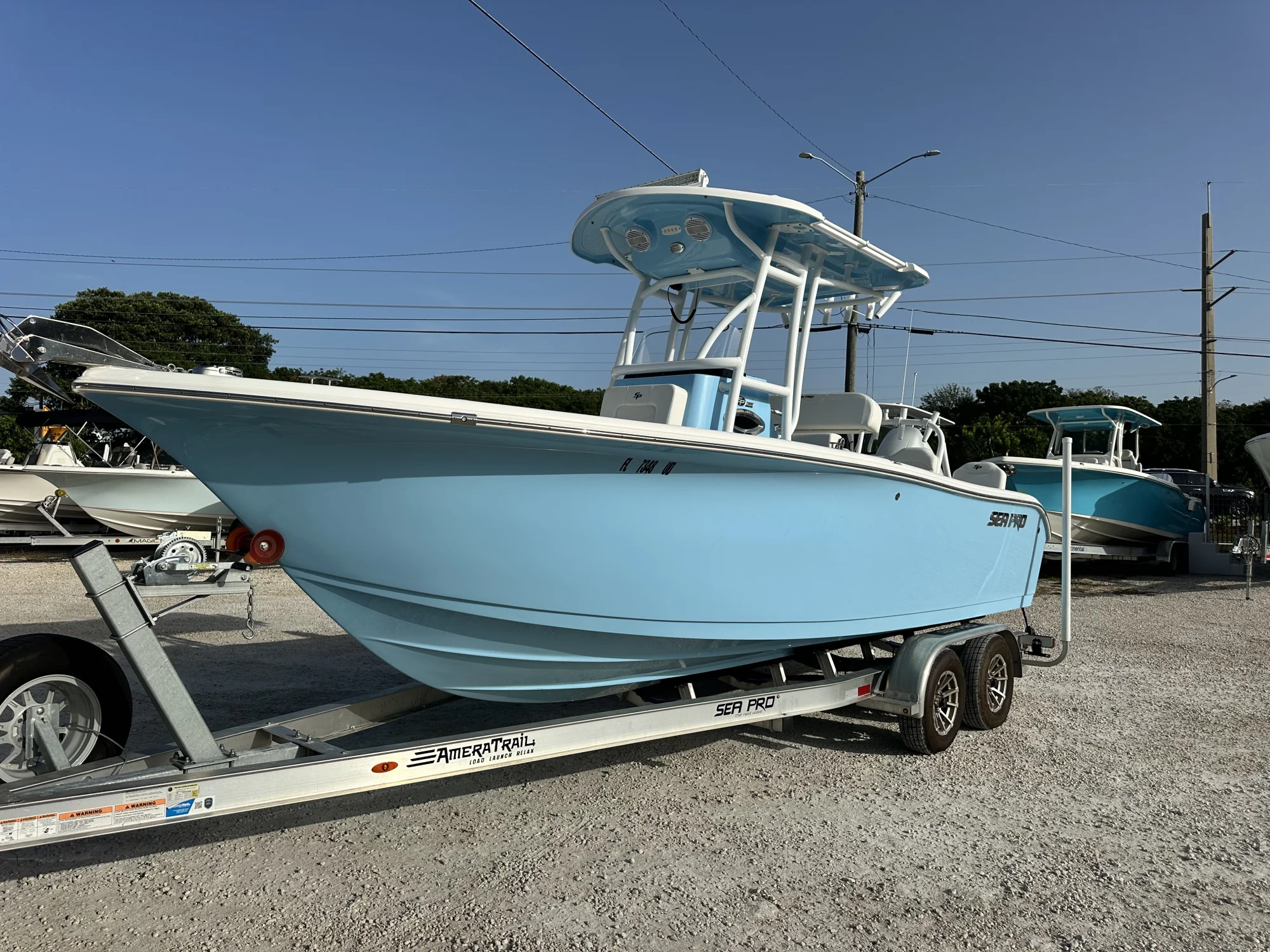 2025 Sea Pro 225 Sandbar - Image 2