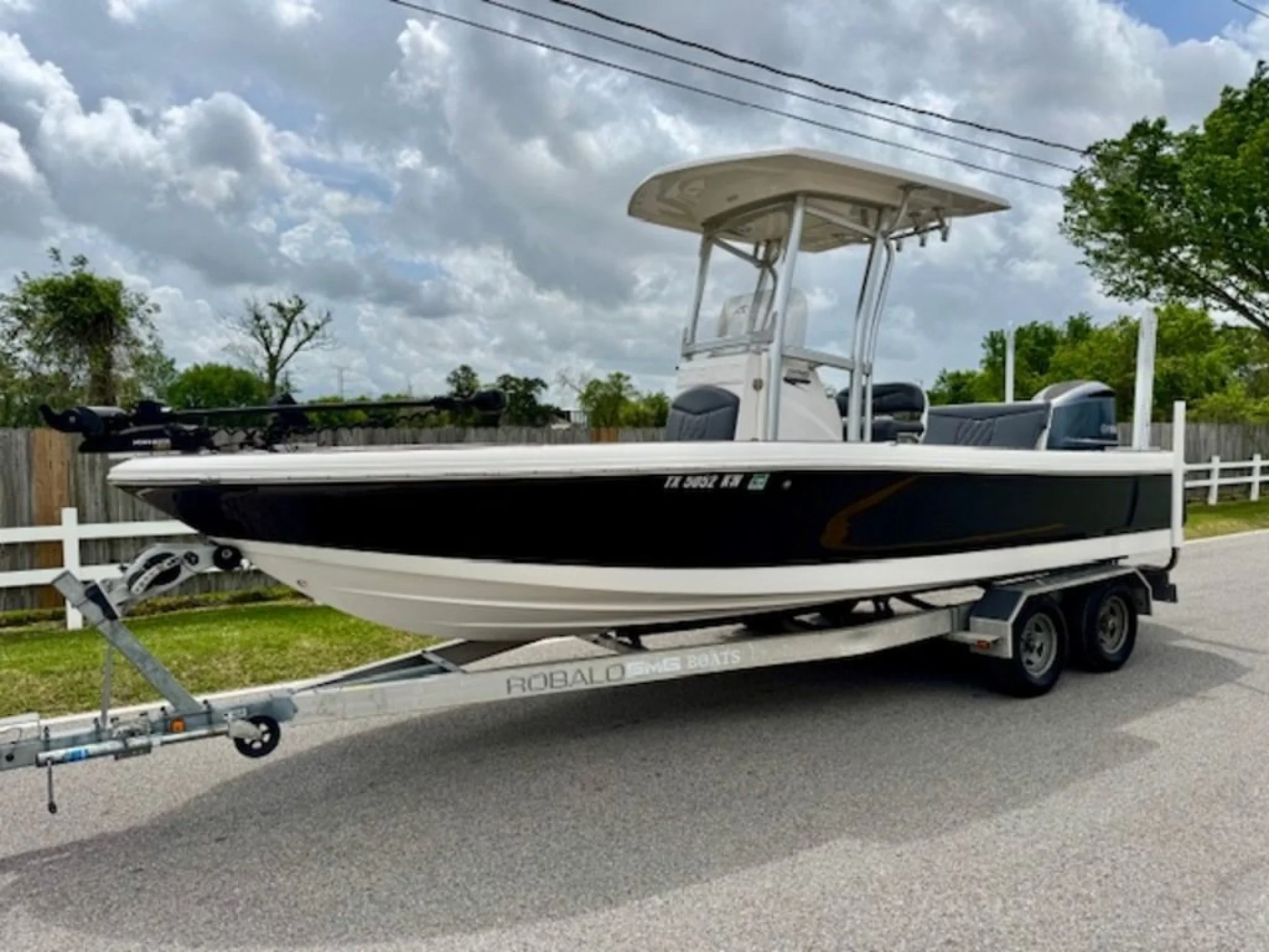 2015 Robalo 226 Cayman