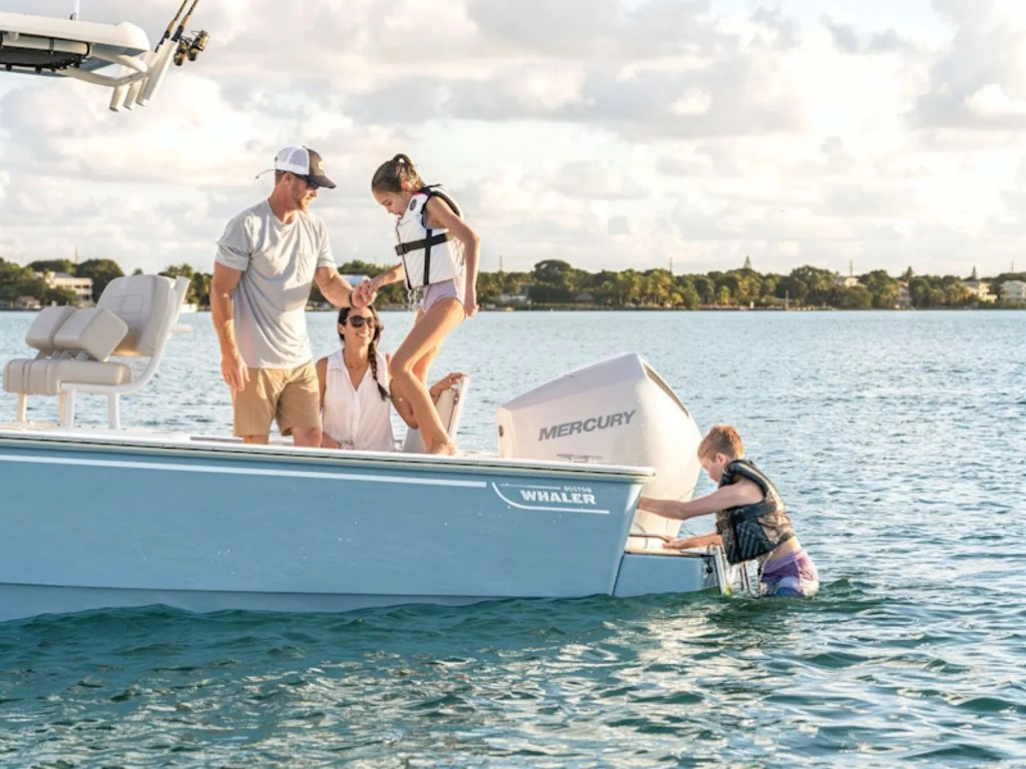 Boston Whaler 210 Montauk - Image 4