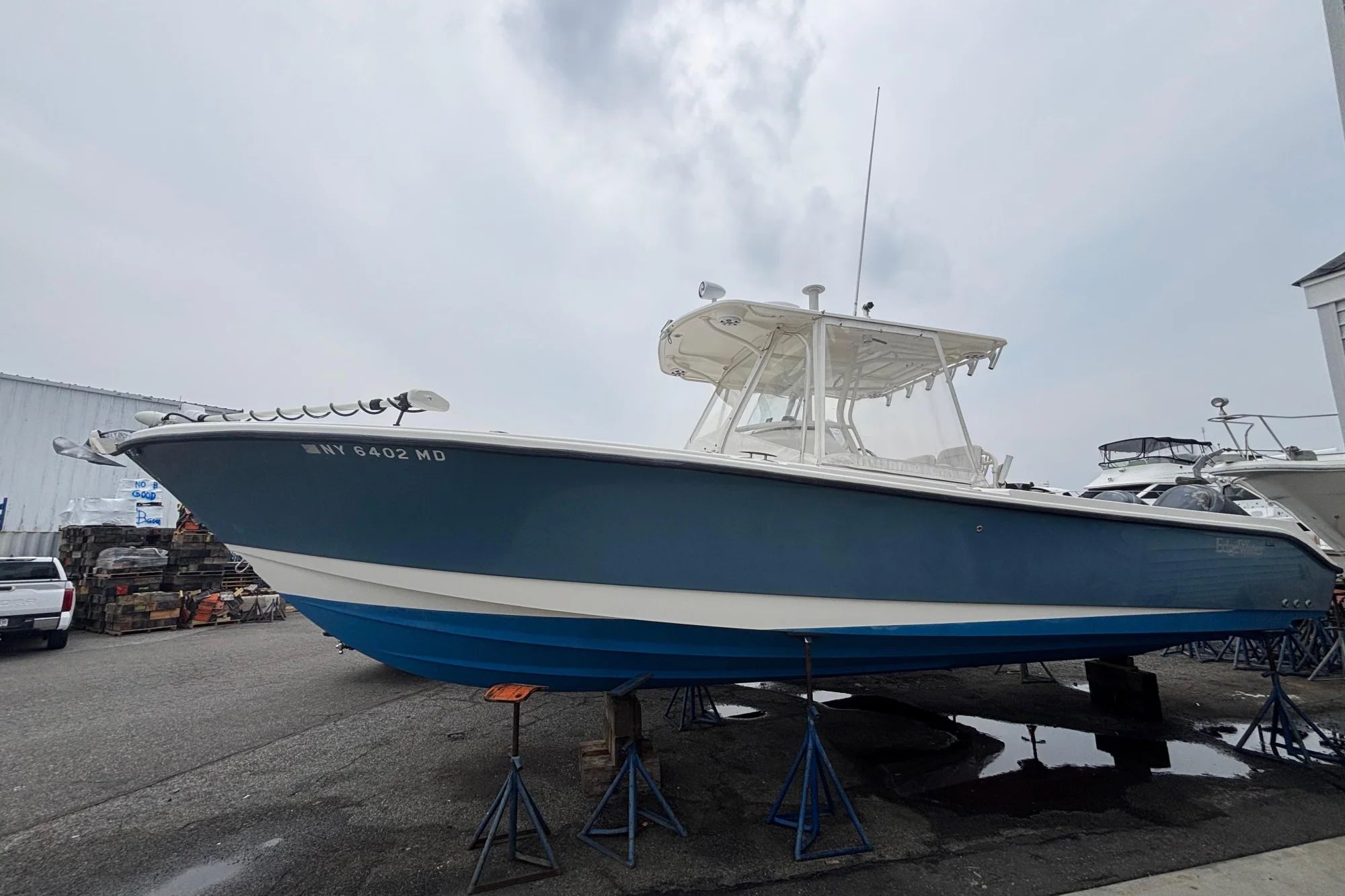 2006 Edgewater 318CC - Image 4