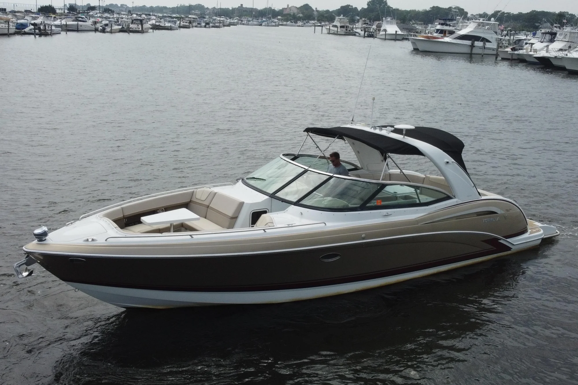 2013 Formula 350 Crossover Bowrider - Image 2