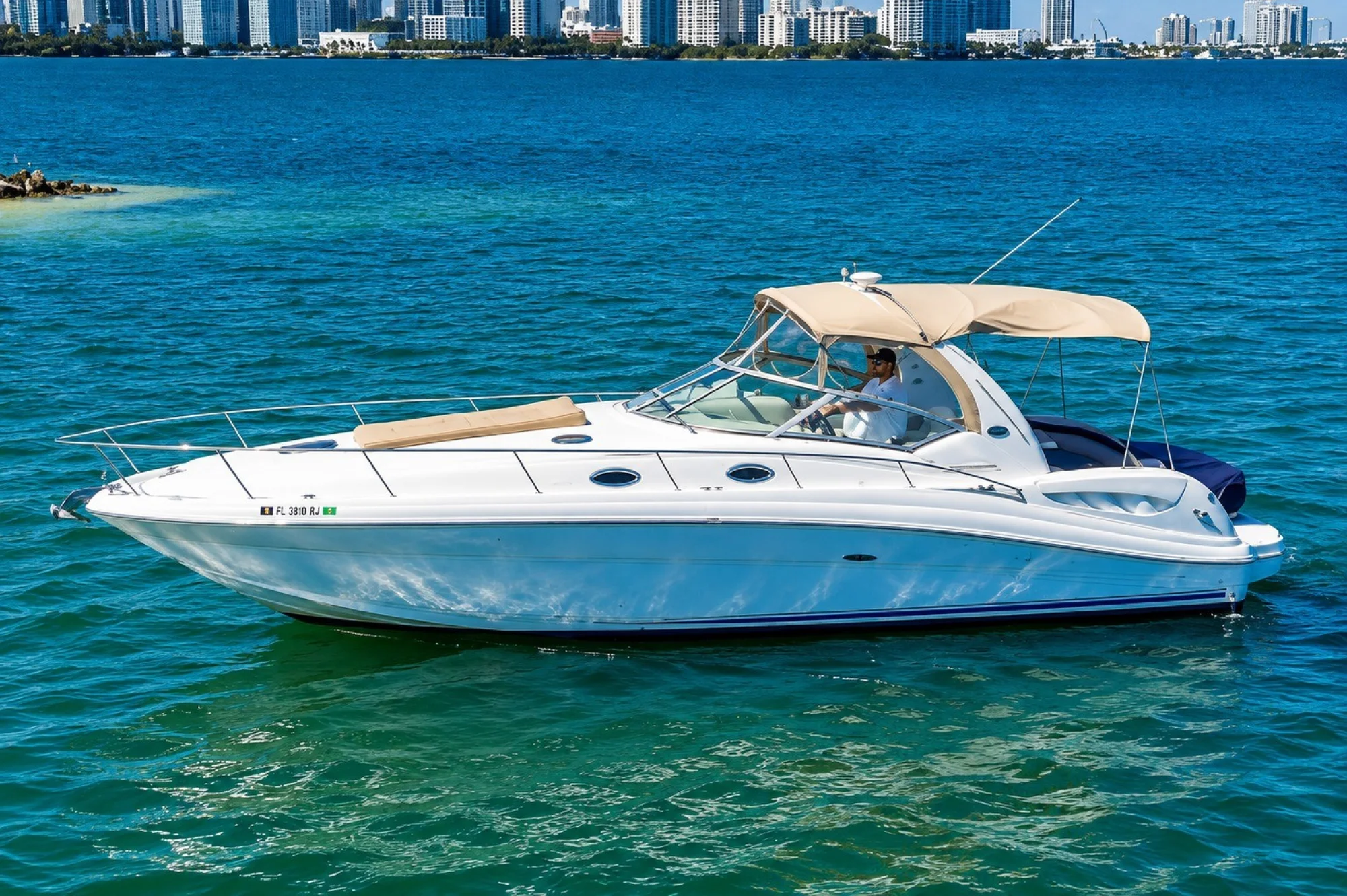 2003 Sea Ray 340 Sundancer - Image 2