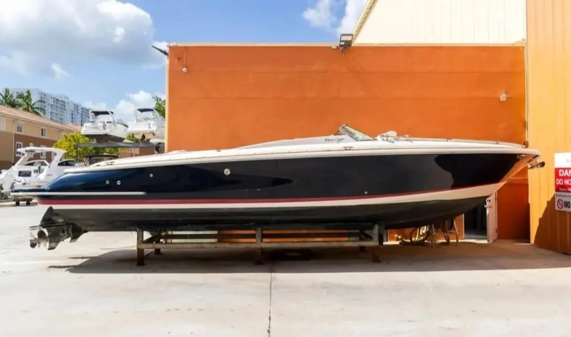 2013 Chris-Craft Corsair 32 - Image 3