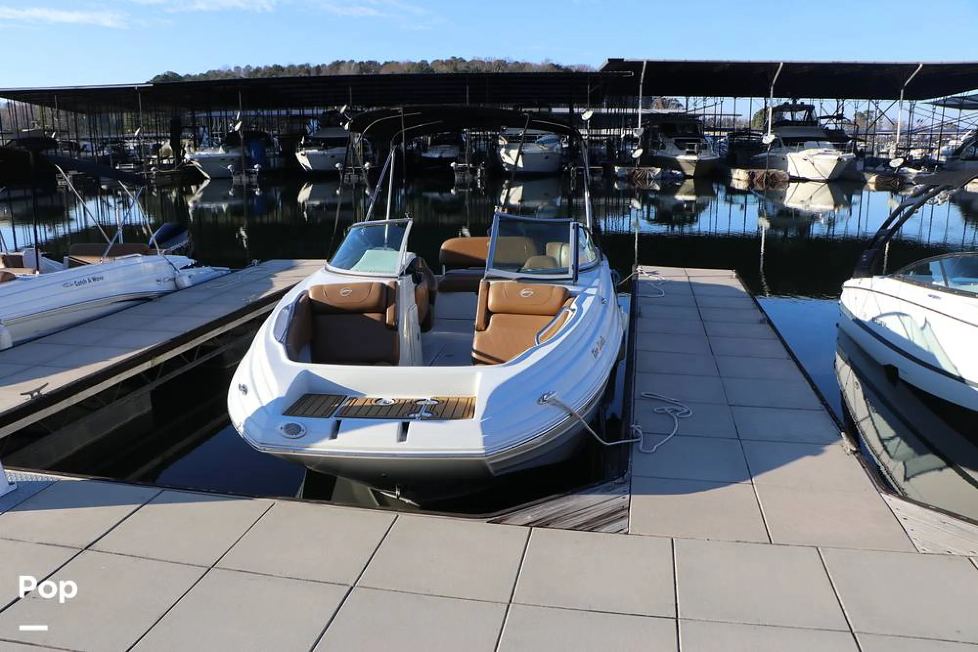 2023 Crownline E235 XS - Image 2
