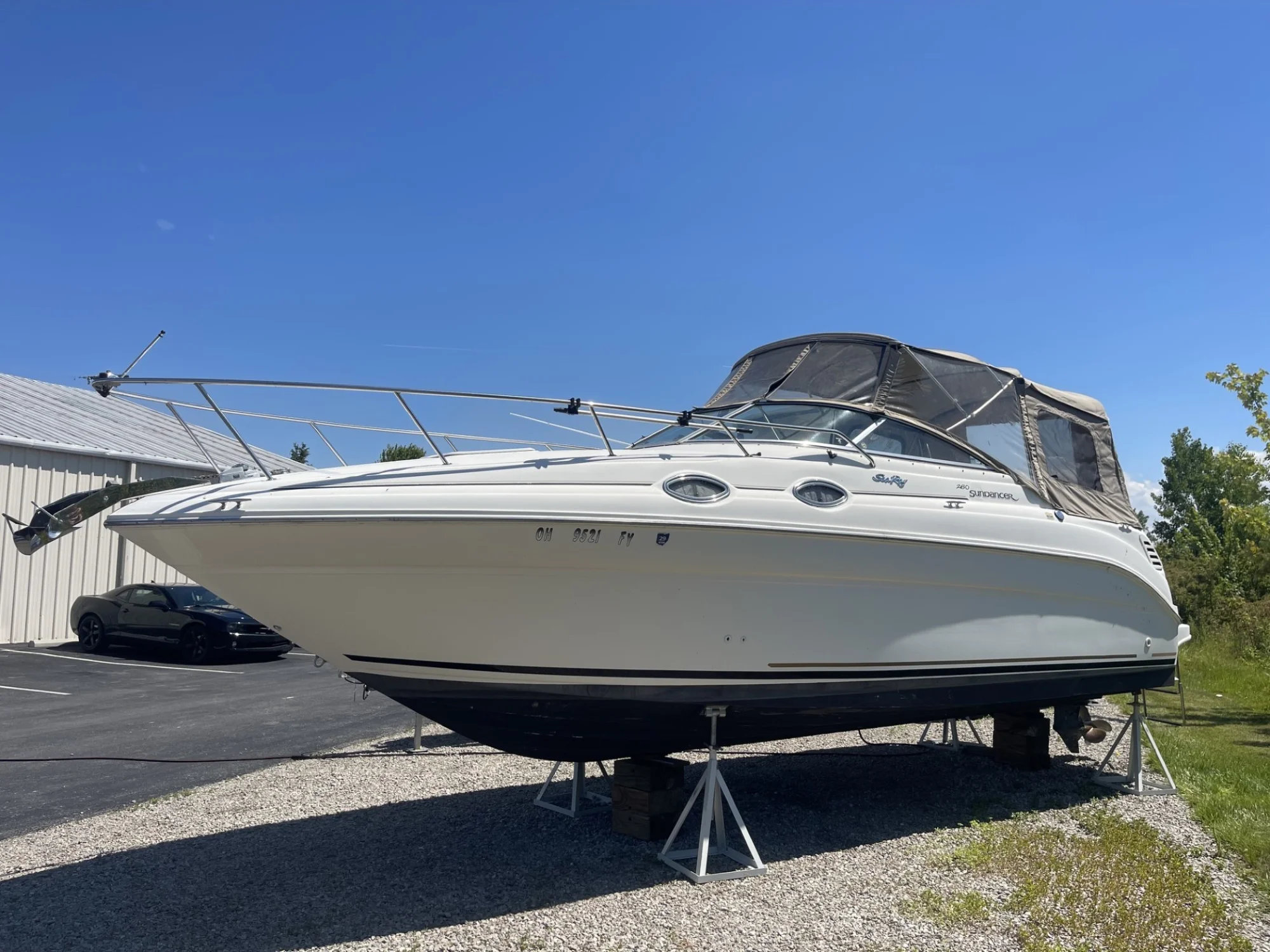 2000 Sea Ray Sundancer 260 - Main Image