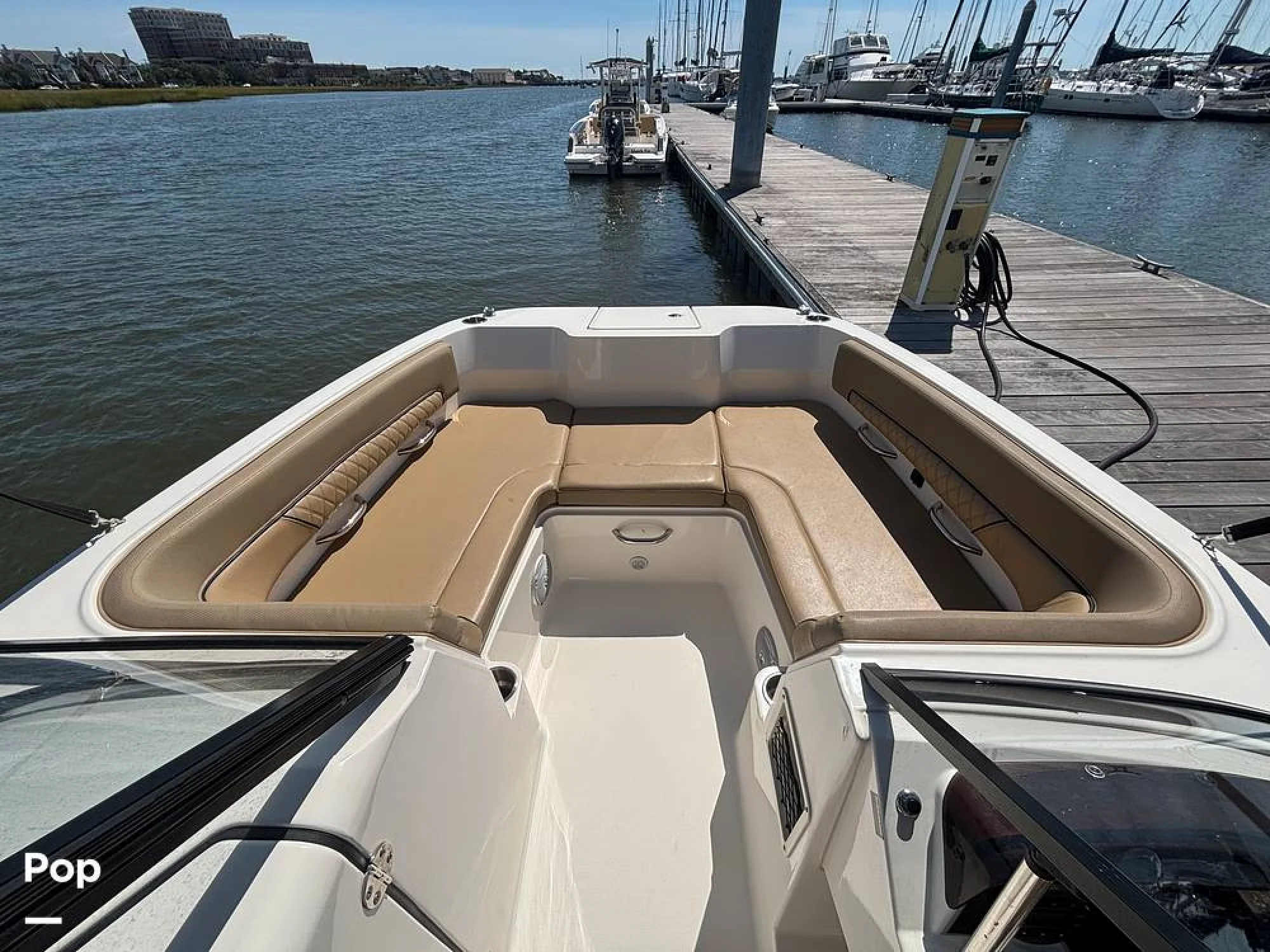 2024 Bayliner DX2200 - Image 2
