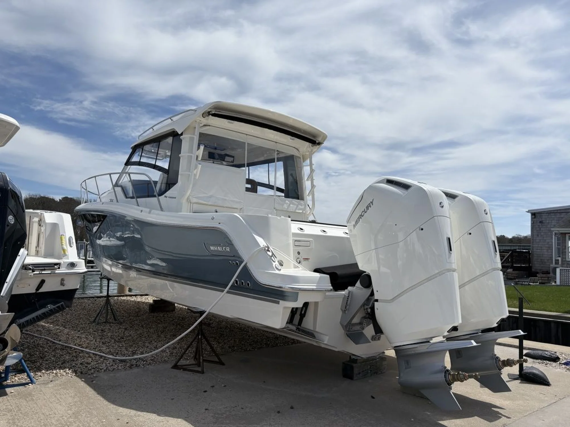 Boston Whaler 365 Conquest - Image 4