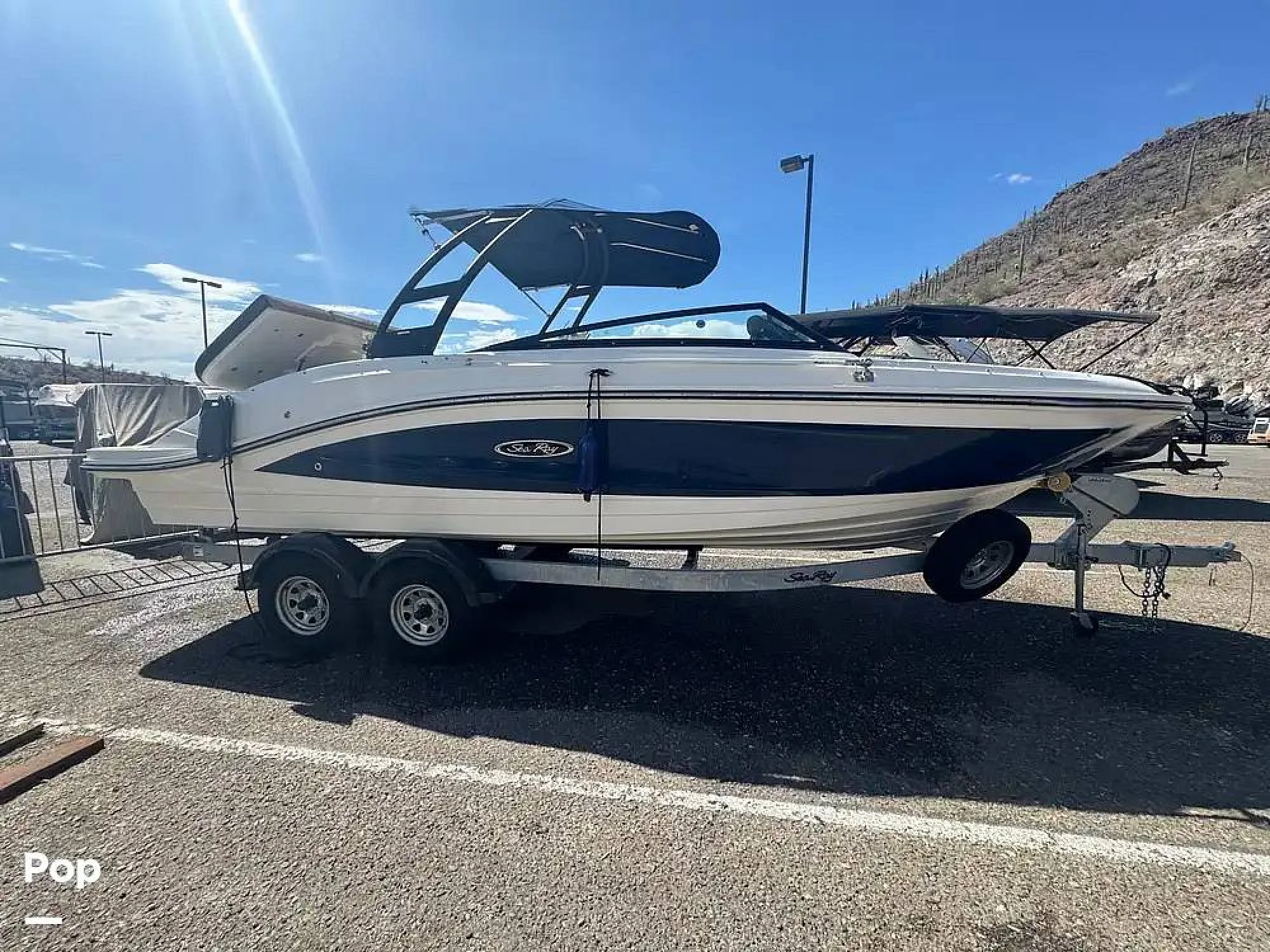 2023 Sea Ray SPX230 - Image 2