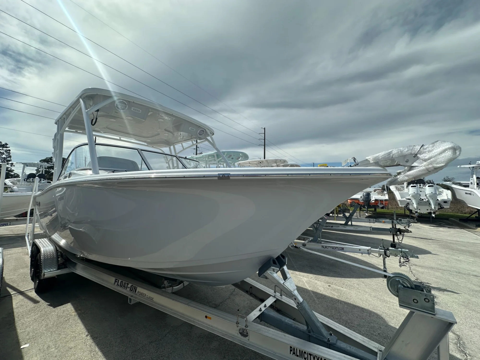 2026 Sea Pro 240 DC - Image 2