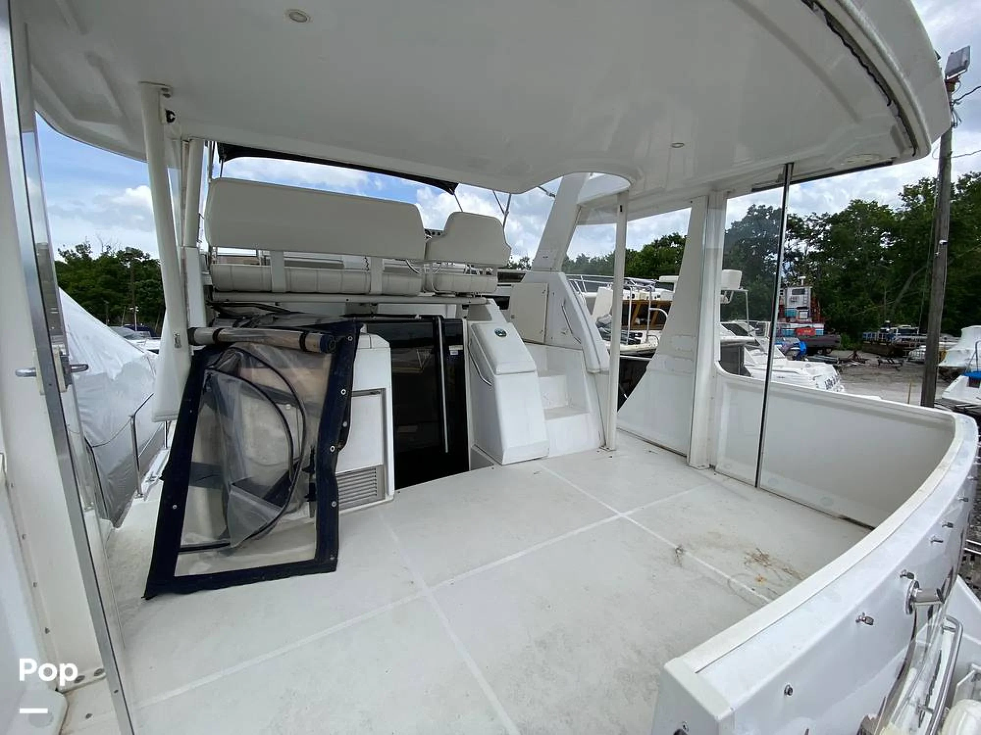 2003 Carver 356MY - Image 4