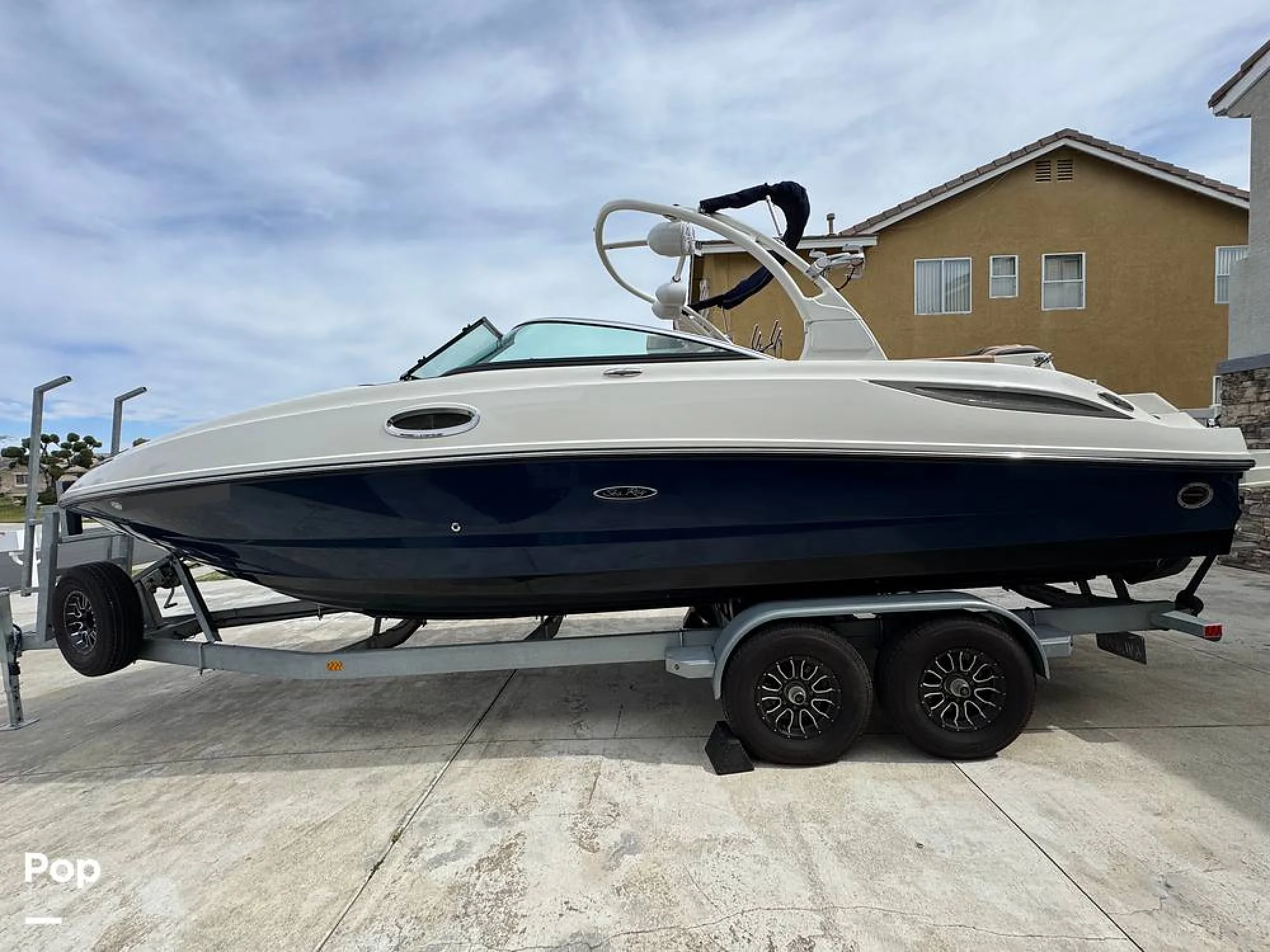2013 Sea Ray 260 Sundeck - Image 5