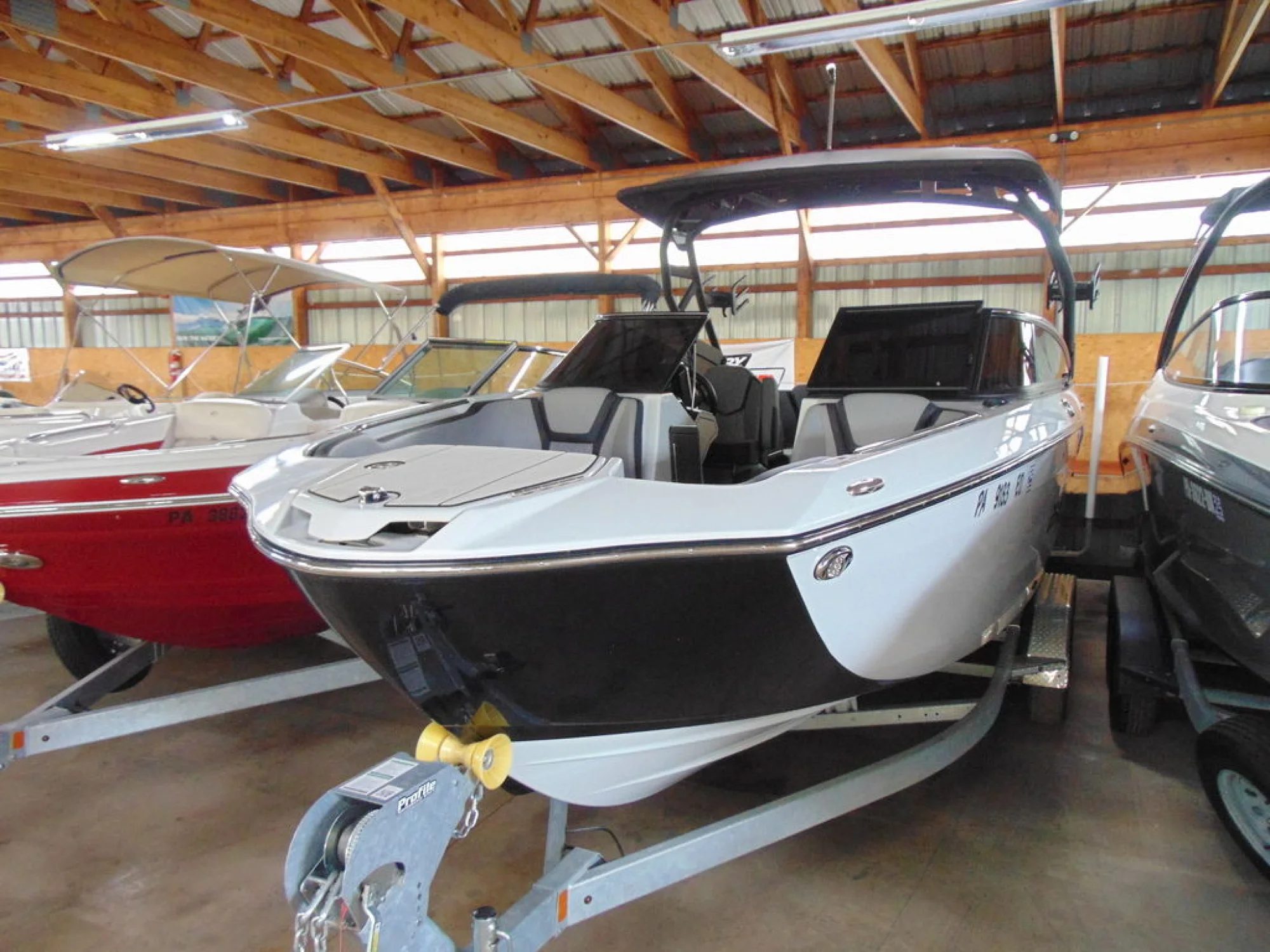 Yamaha Marine 255XD - Image 2