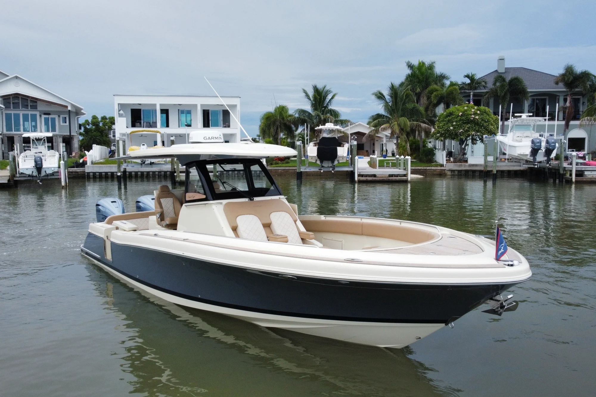 2019 Chris-Craft Catalina 34 - Image 3