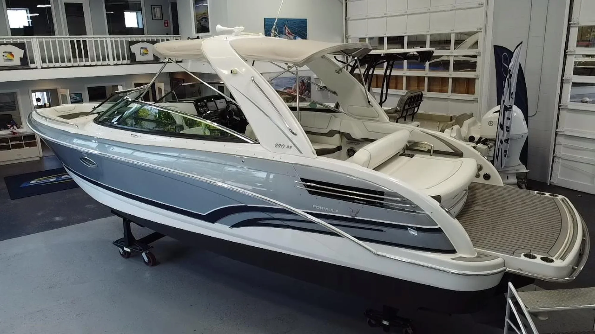 2018 Formula 290 Bowrider - Image 2