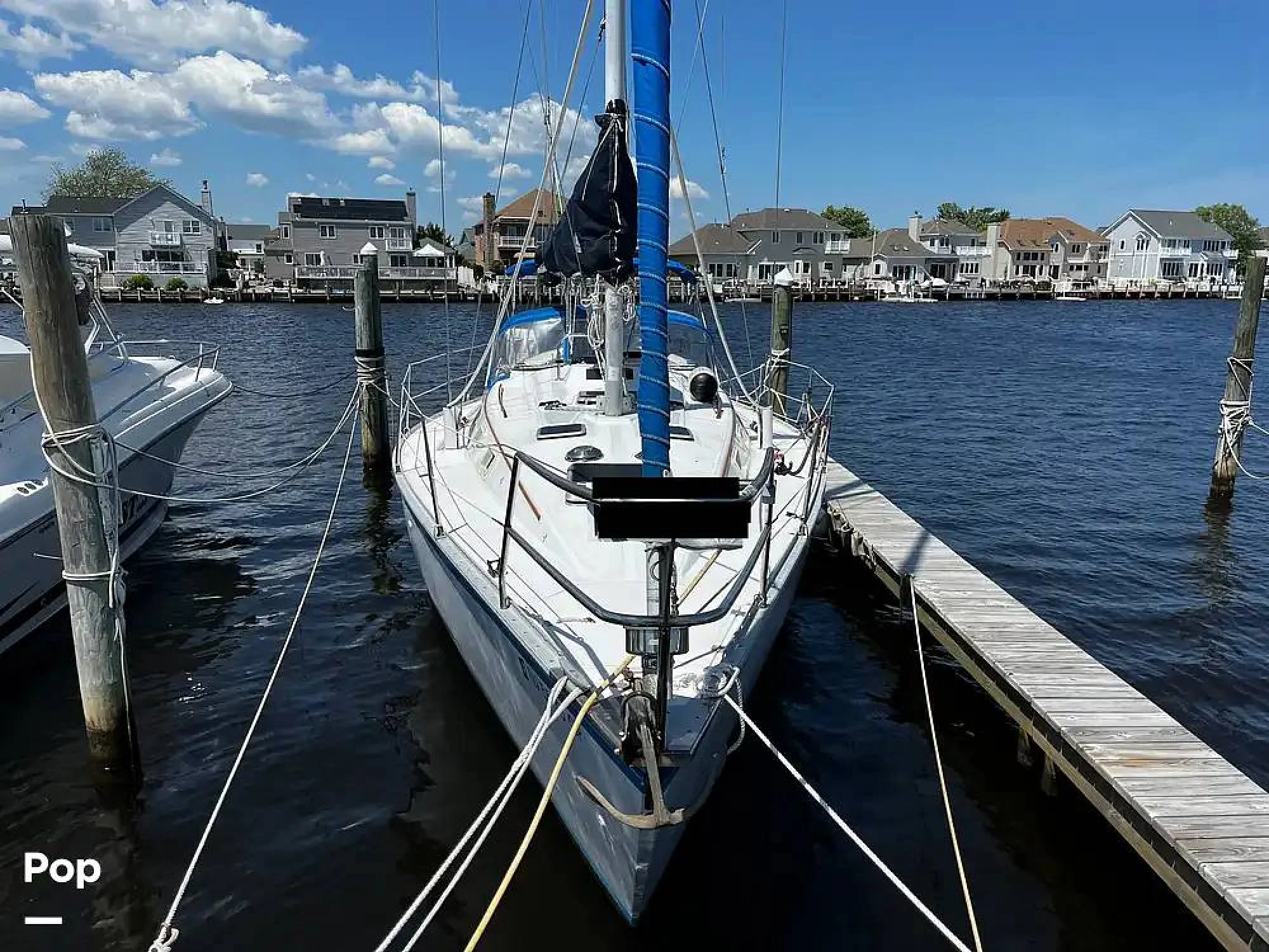 1983 Hunter 34 - Image 2