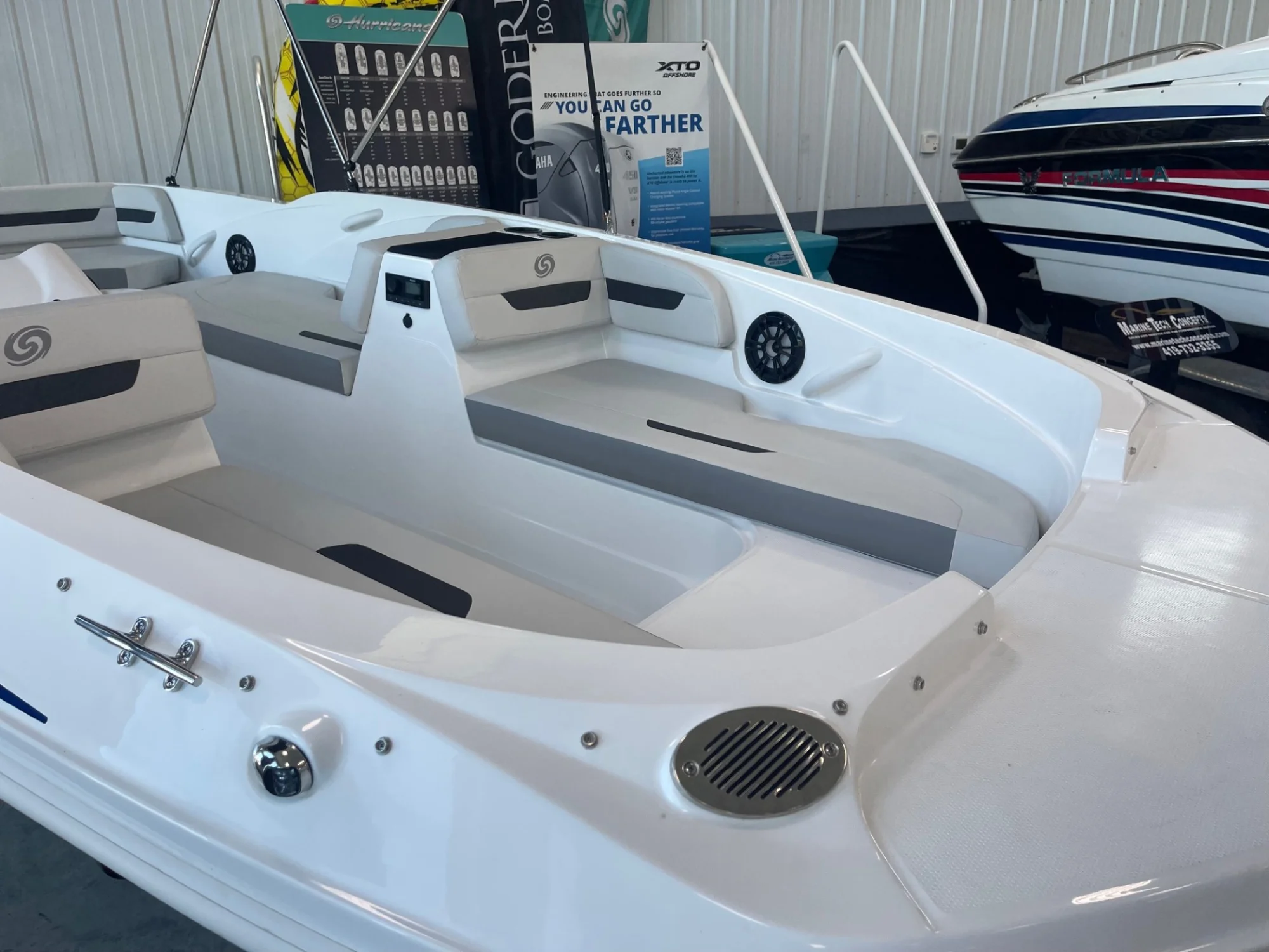 2023 Hurricane 18ft SunDeck Sport 185 OB - Image 3