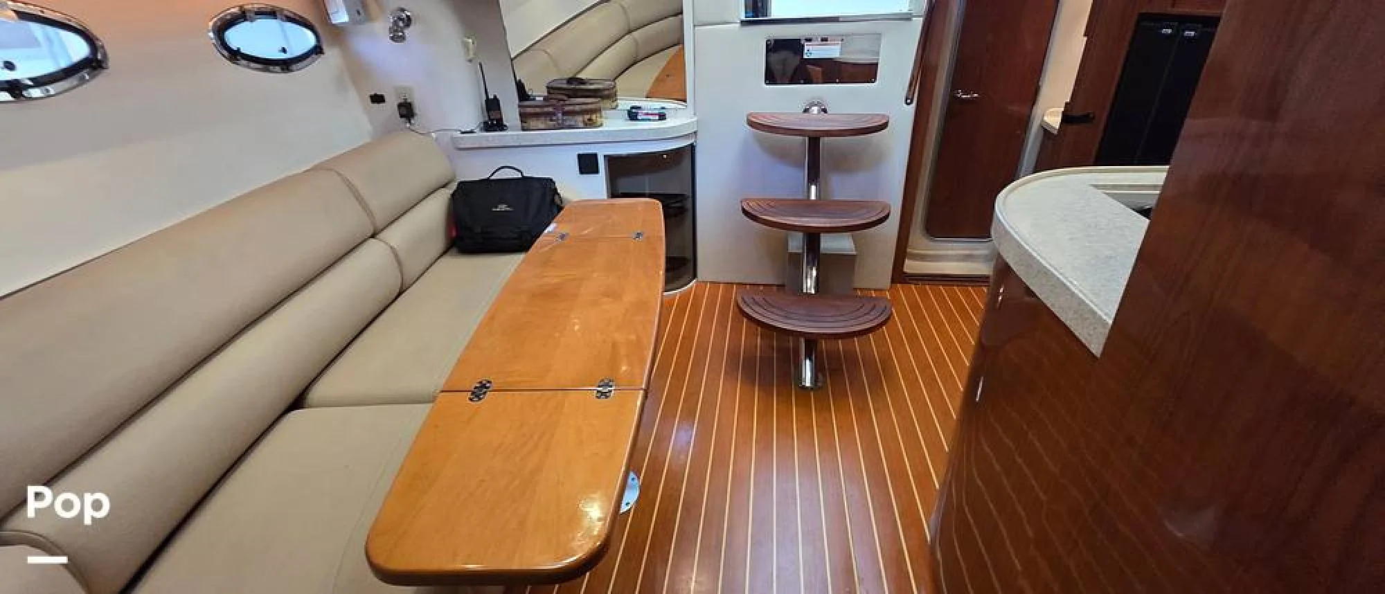 2008 Regal Commodore 4060 - Image 3