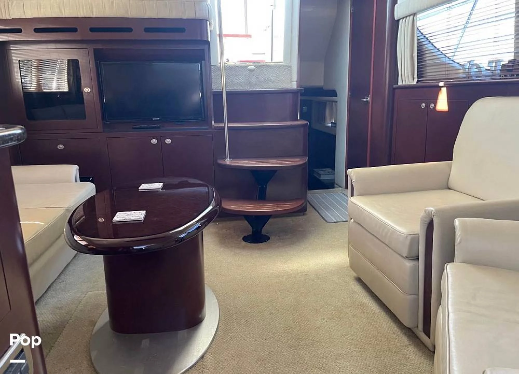 2007 Sea Ray 40 Motor Yacht Diesel - Image 3