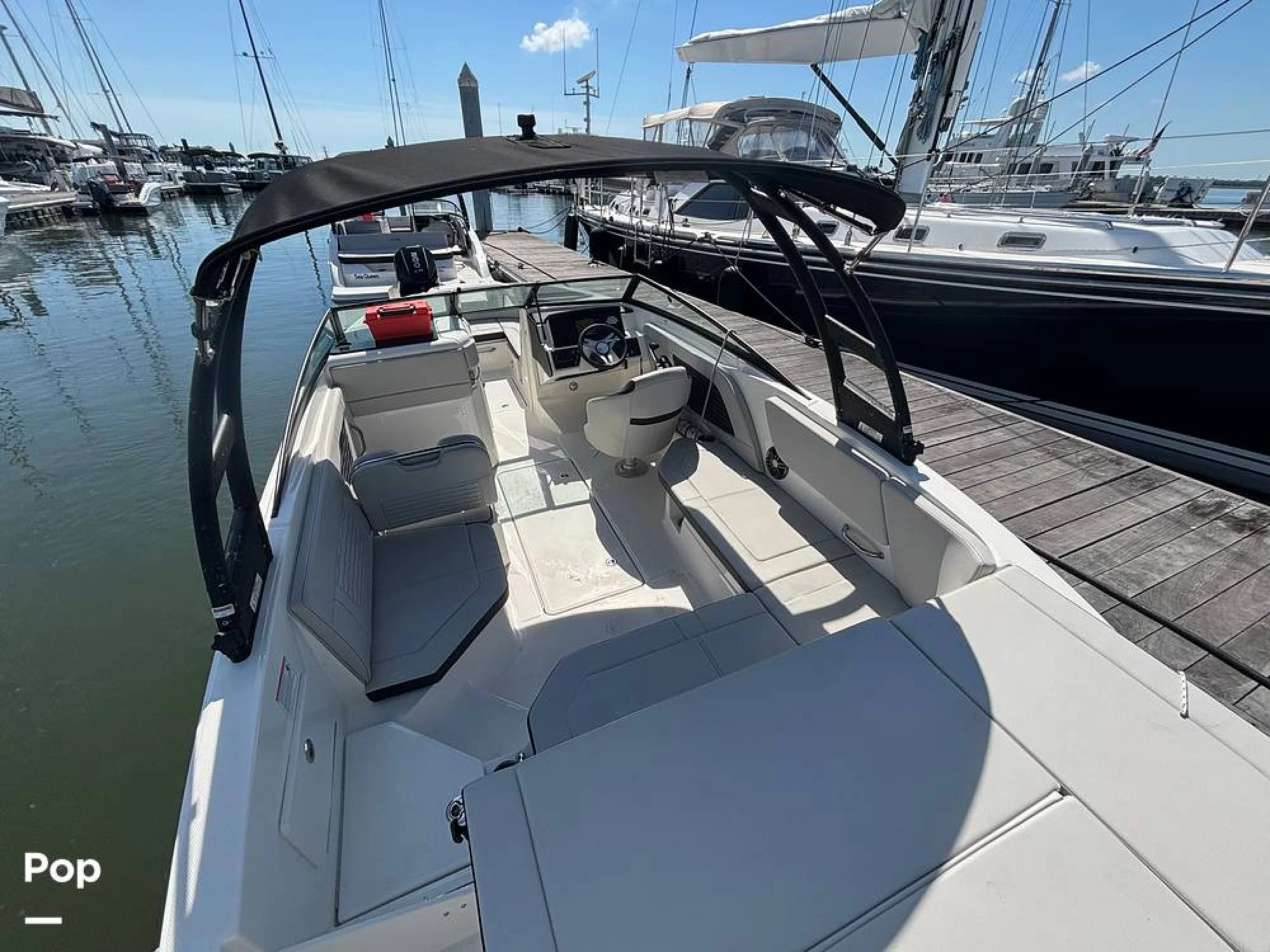 2025 Sea Ray SPX 230 OB - Image 5