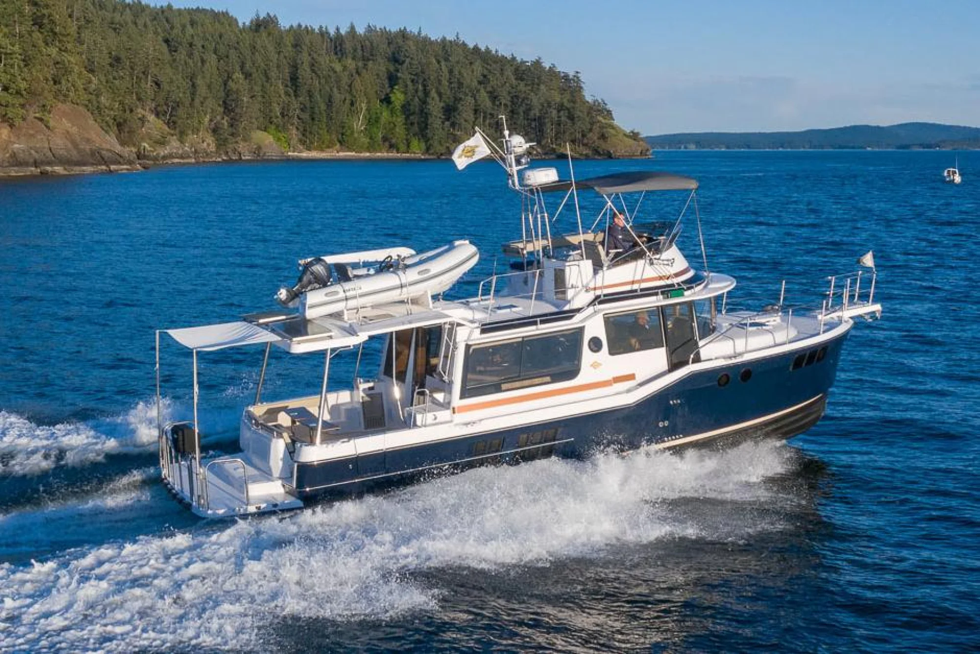 2027 Ranger Tugs R-43 CB - Image 4