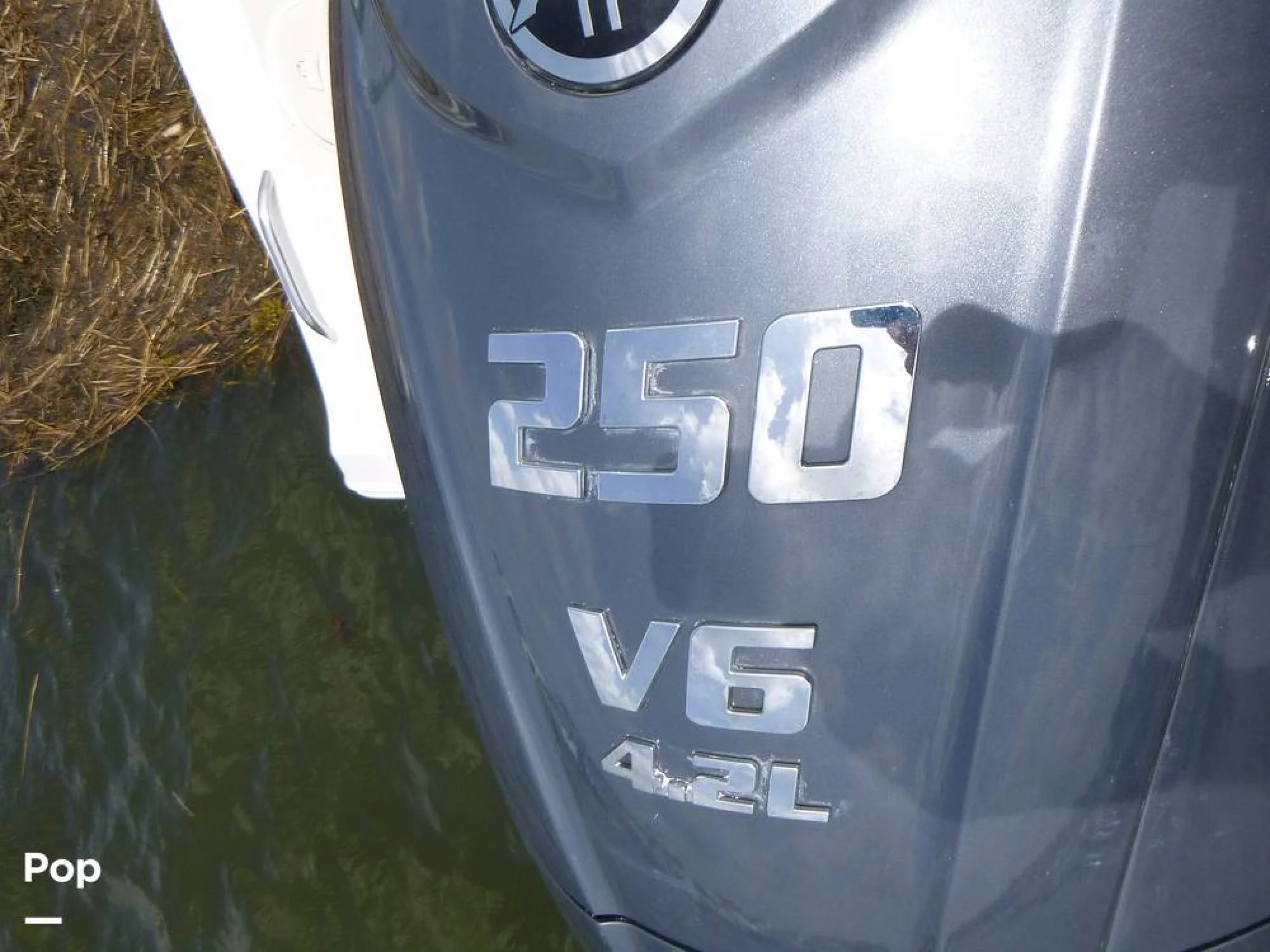 2022 Cobia 237 CC - Image 4